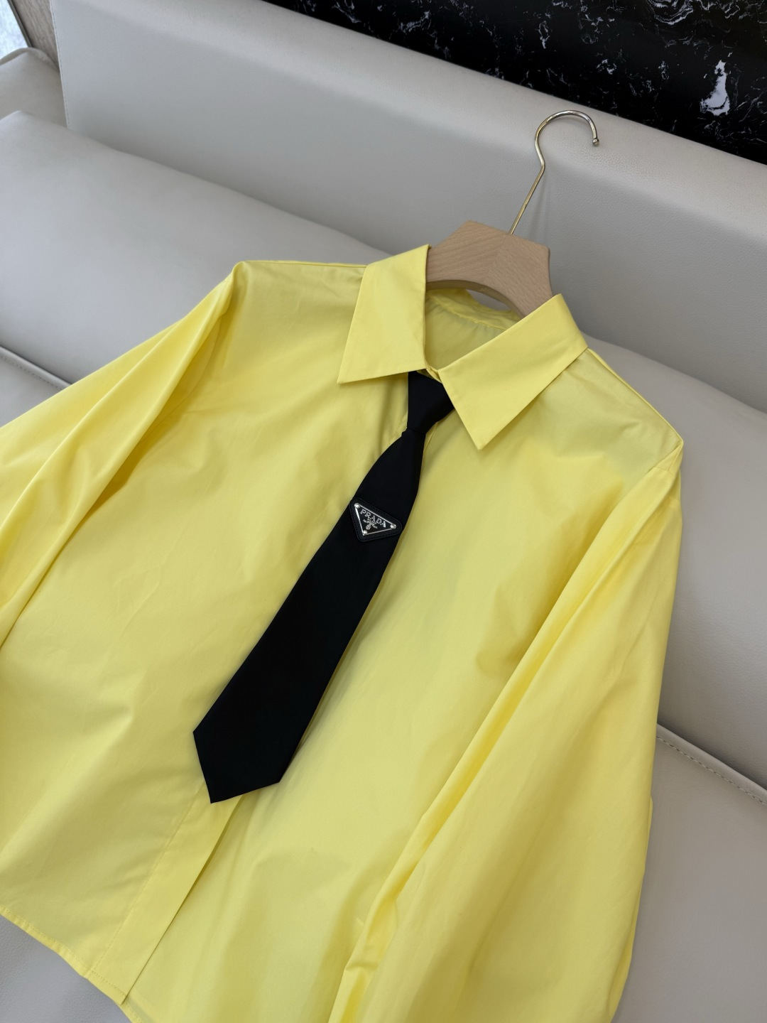 CY0109#新款衬衫🌾PR 三角标 翻领修身长袖 衬衫 白色 粉色 黄色 SM L