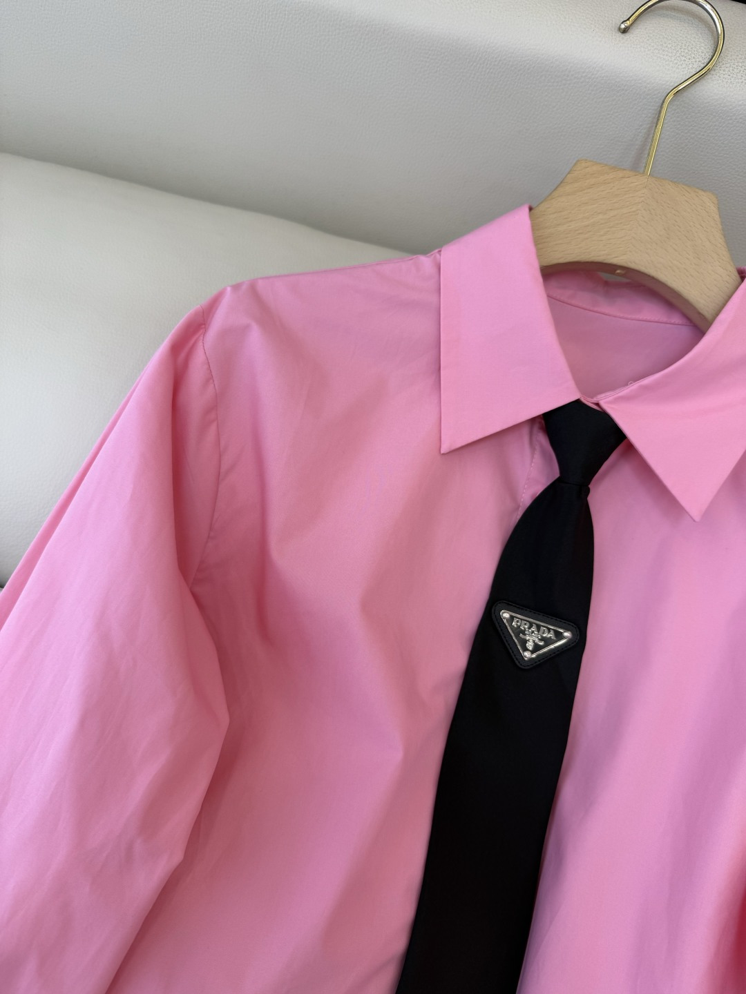CY0109#新款衬衫🌾PR 三角标 翻领修身长袖 衬衫 白色 粉色 黄色 SM L
