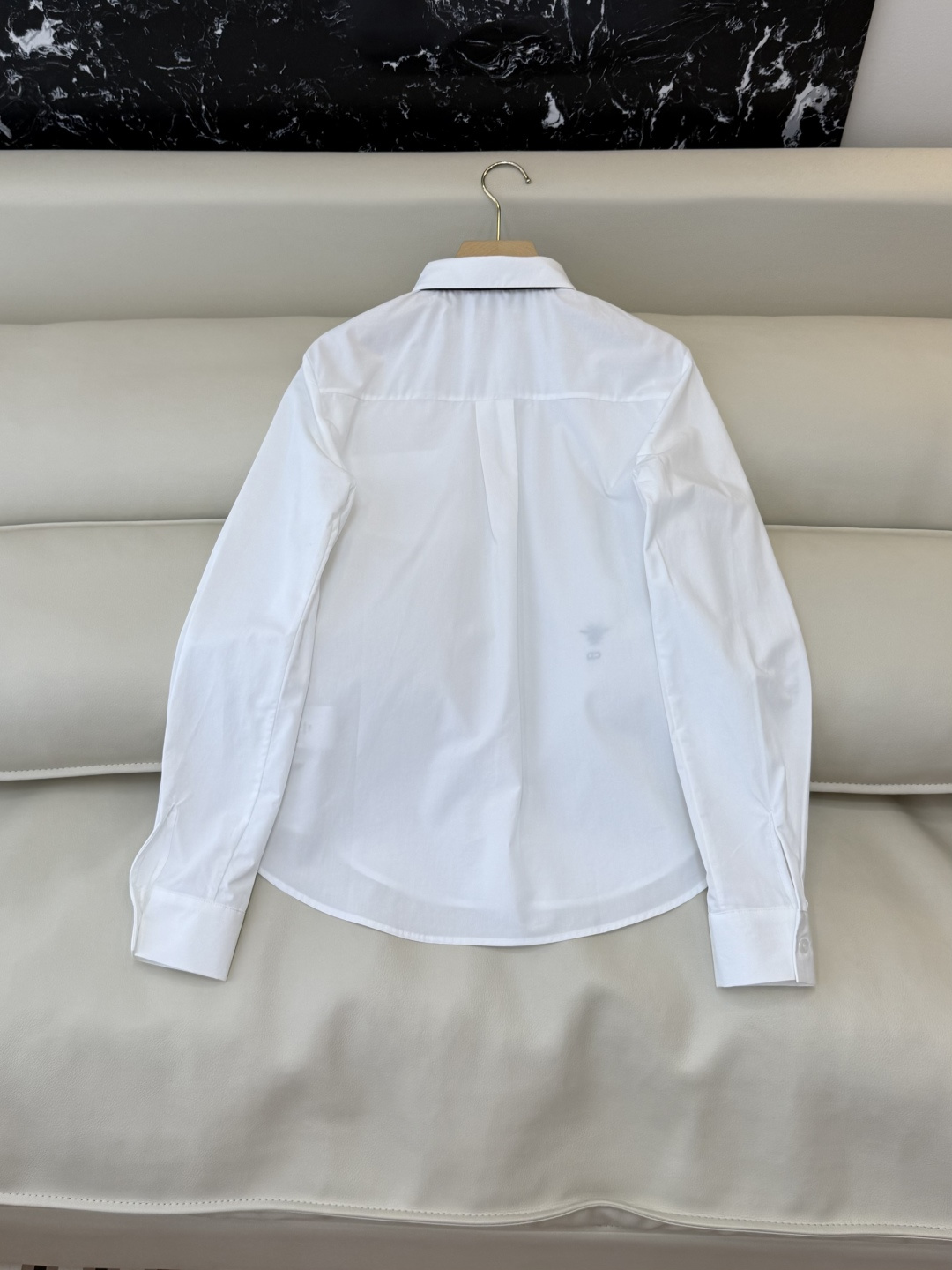 CY0110#新款衬衫🌾Dio*小蜜蜂 翻领修身长袖 衬衫 白色 SM L