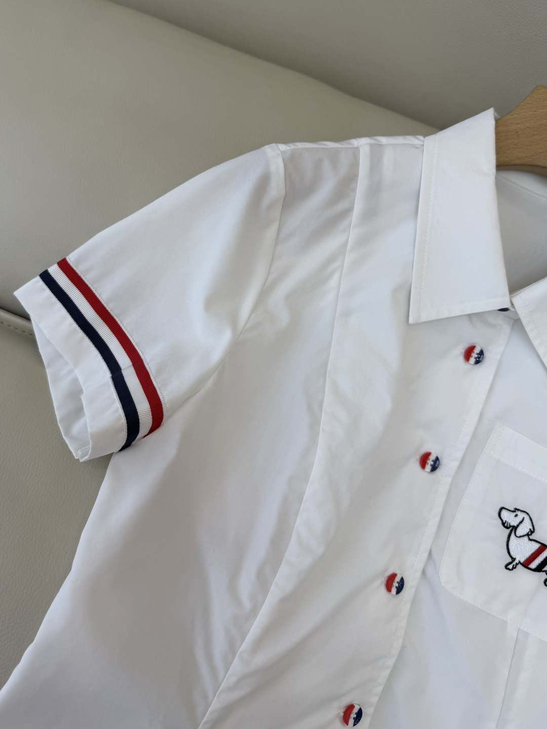 CY0108#新款衬衫🌾TB 绣花 小狗 修身短袖衬衫 白色 SM L