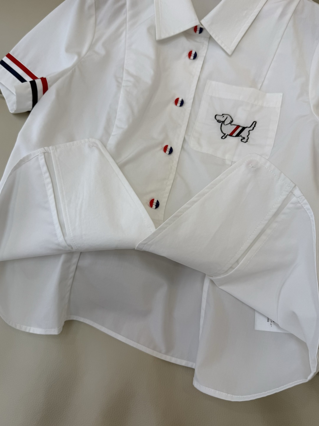 CY0108#新款衬衫🌾TB 绣花 小狗 修身短袖衬衫 白色 SM L