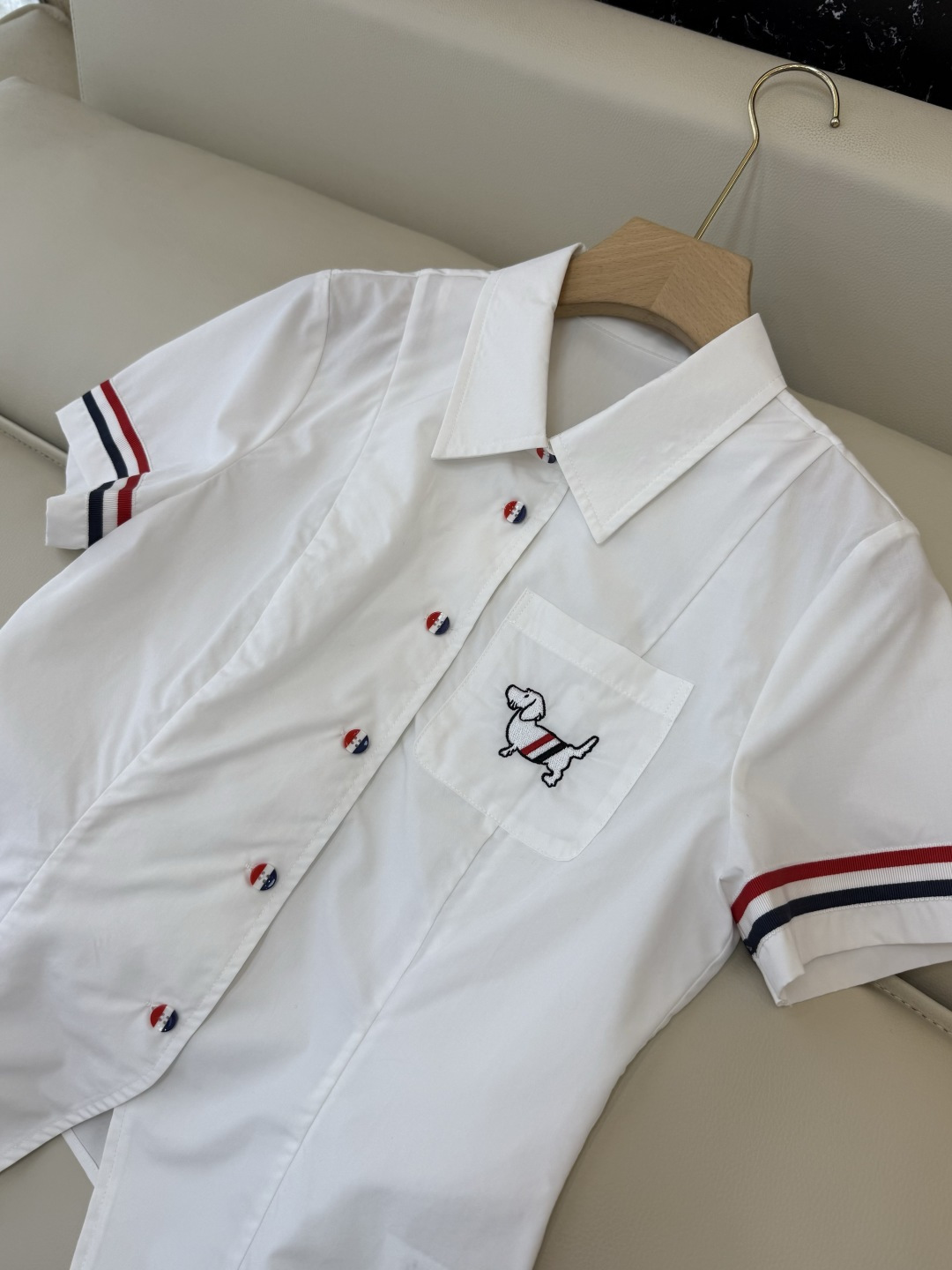 CY0108#新款衬衫🌾TB 绣花 小狗 修身短袖衬衫 白色 SM L