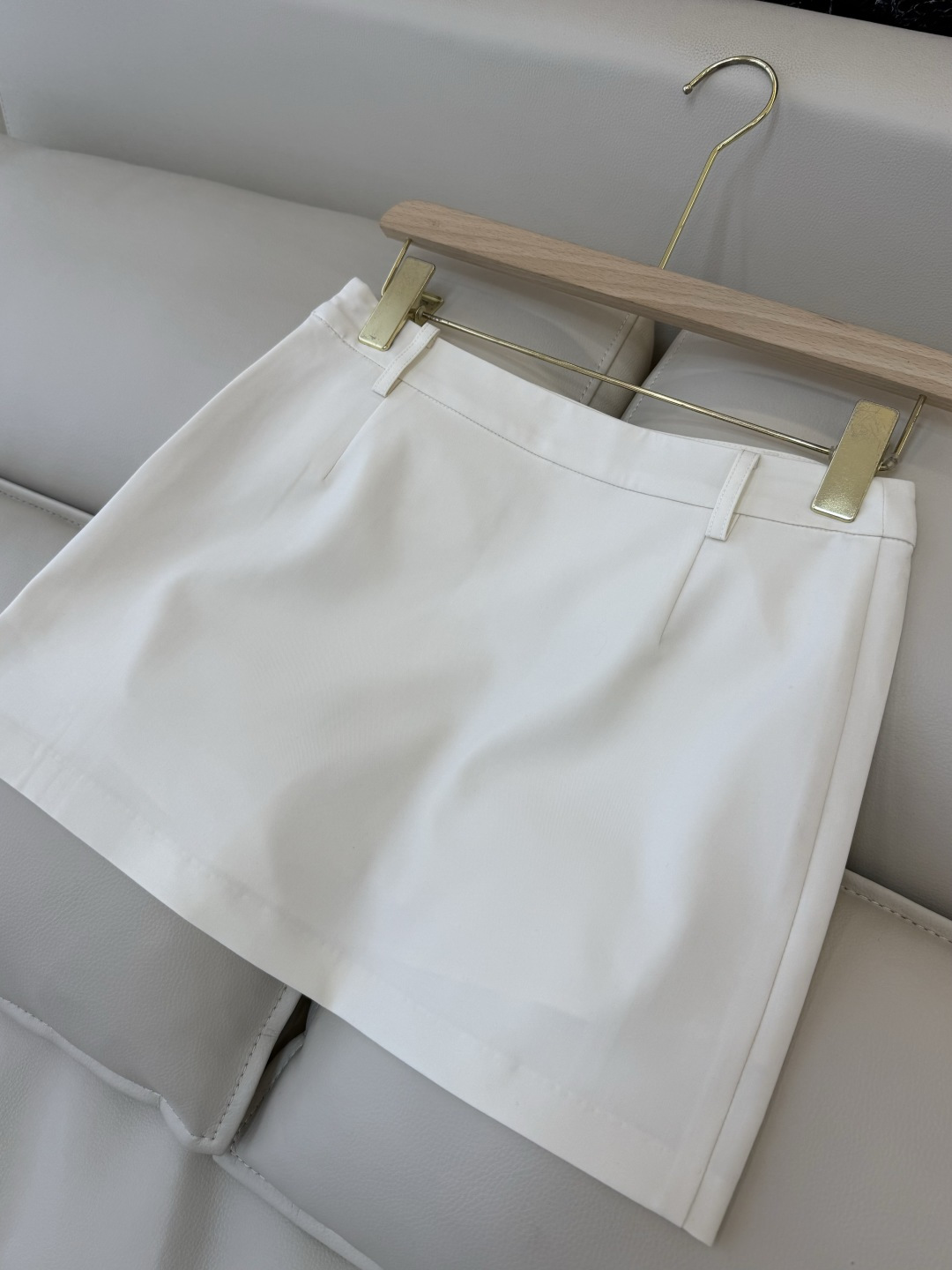 CY0105#新款半裙🌾miu 家 绣花logo 显瘦 半裙 黑色 米白色 灰色 SML