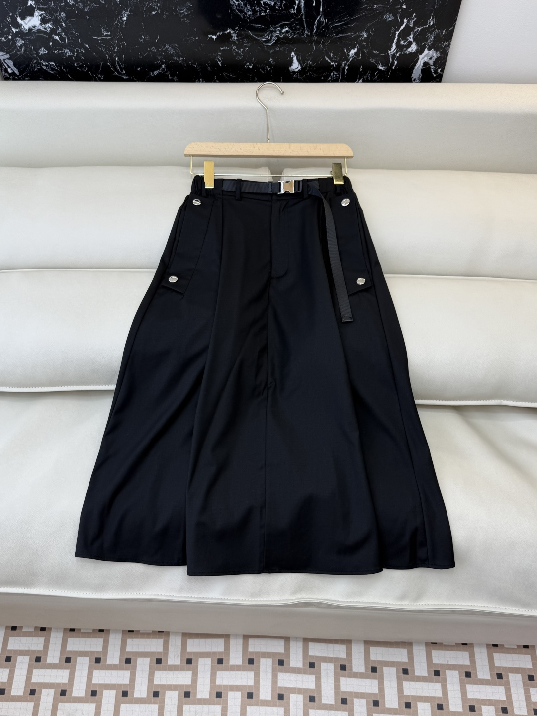 NO:791202,CX0186# New Skirt Factory Dior Belt Long Skirt Black White SML,,dior,skirts,19860909CX0186#新款半裙工厂 Dior 配腰带 长半裙 黑色 白色 SML,,dior,skirts,,Women's clothing