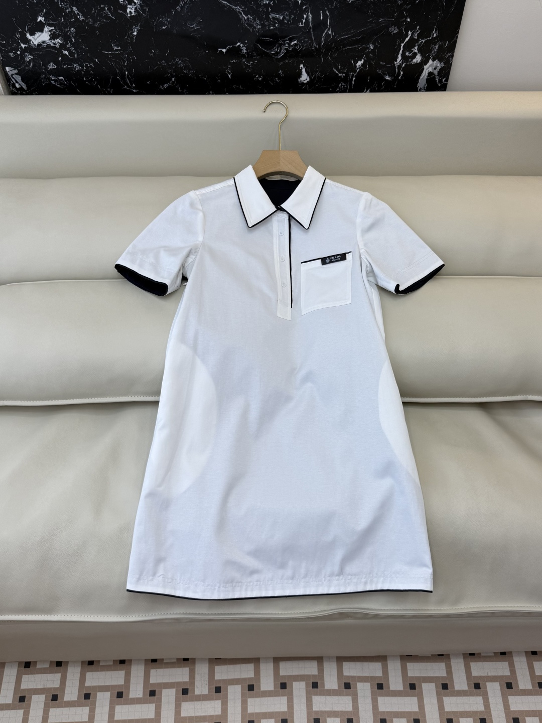 NO:781112,CX0184# New dress factory special version of the highest version on the market. The girl will inspect the goods, trim the three marks on the thread, and send pictures and videos before delivery. If you want quality or service, please add me on WeChat. We will not accept urgent orders. P PR polo collar short-sleeved dress white blue SML, Prada-clothing, prada, skirts, T-shirt,19860909CX0184#新款连衣裙工厂特市面最高版本小妹验货、修剪线头上三标、发货可发图及拍视频,要品质要服务的加我微信,不接急单.P PR polo领 短袖连衣裙 白色 蓝色 SML,普拉达-服装,prada,skirts,T-shirt,,Women's clothing