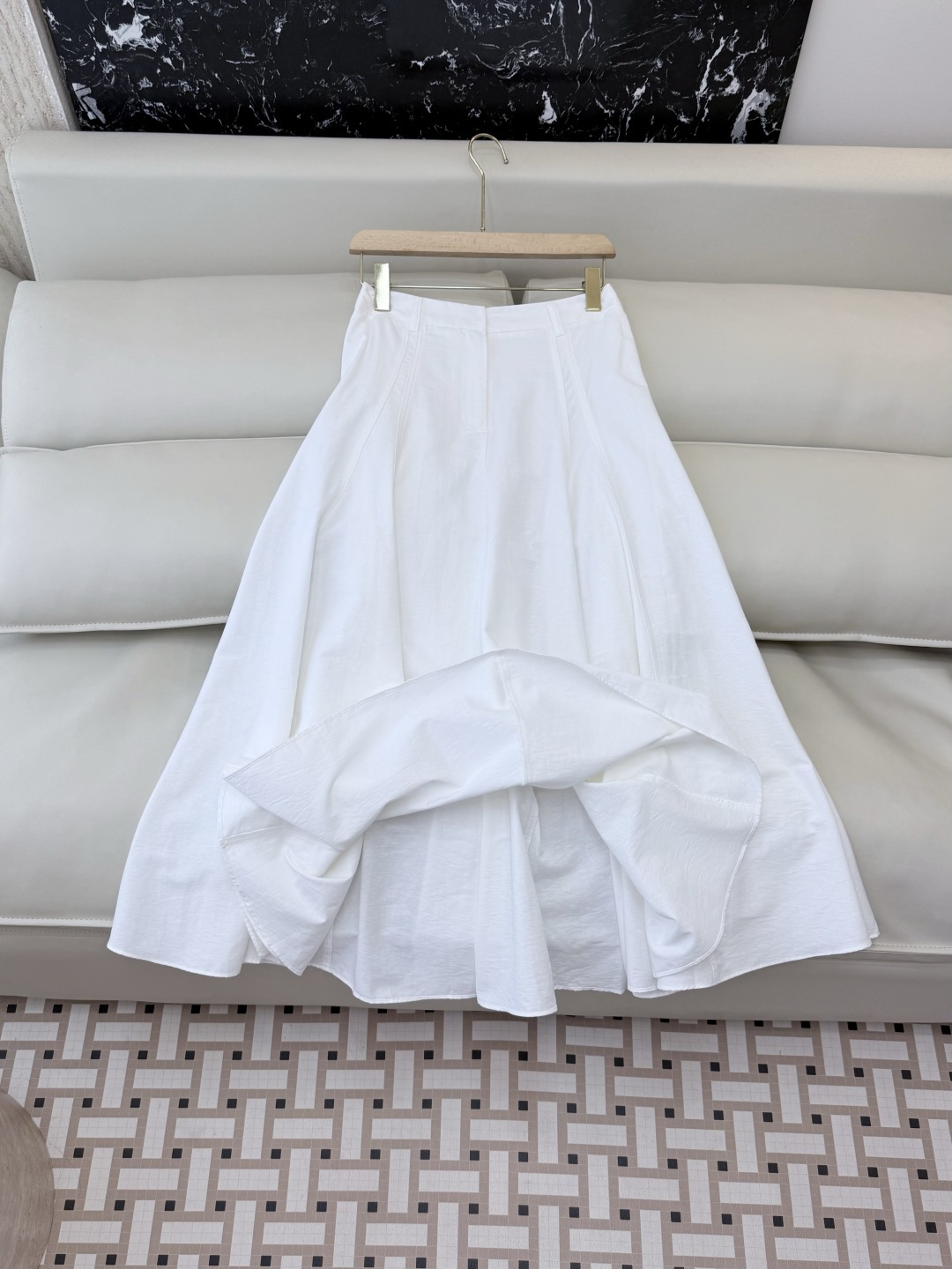 LZ26035#新款半裙🌾BC 顶级版 超级显瘦长半裙 卡其色 白色 SML