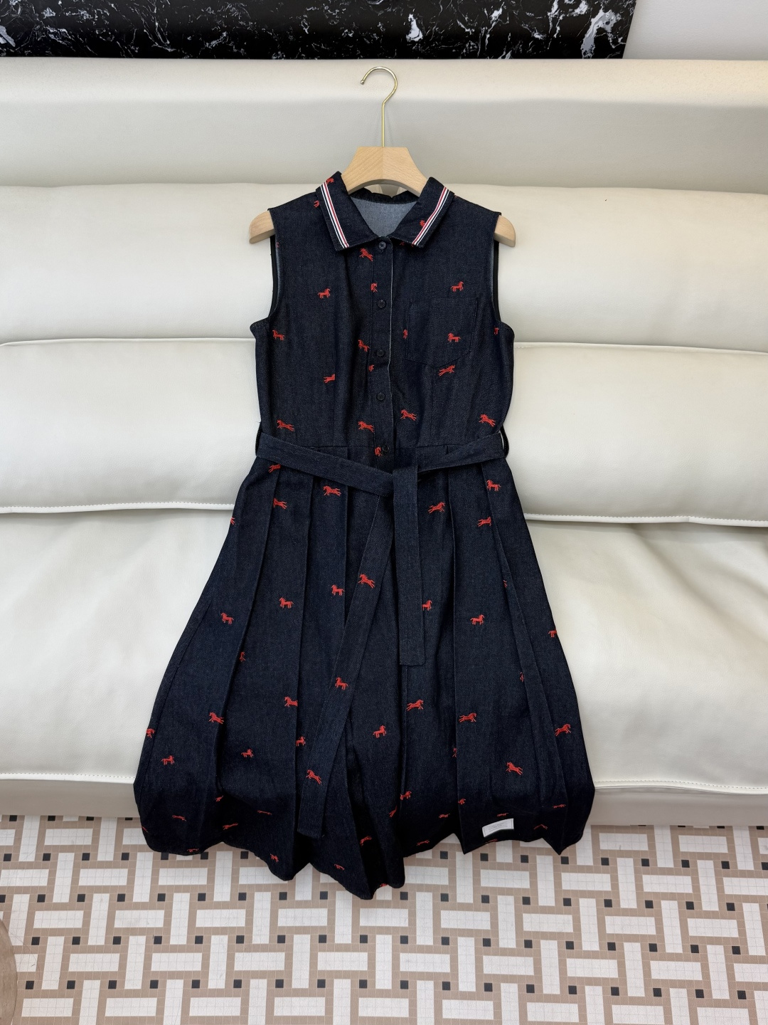 AW031#新款连衣裙P‼️TB 绣花小马 牛仔棉 无袖连衣裙 深蓝色 浅蓝色 SML