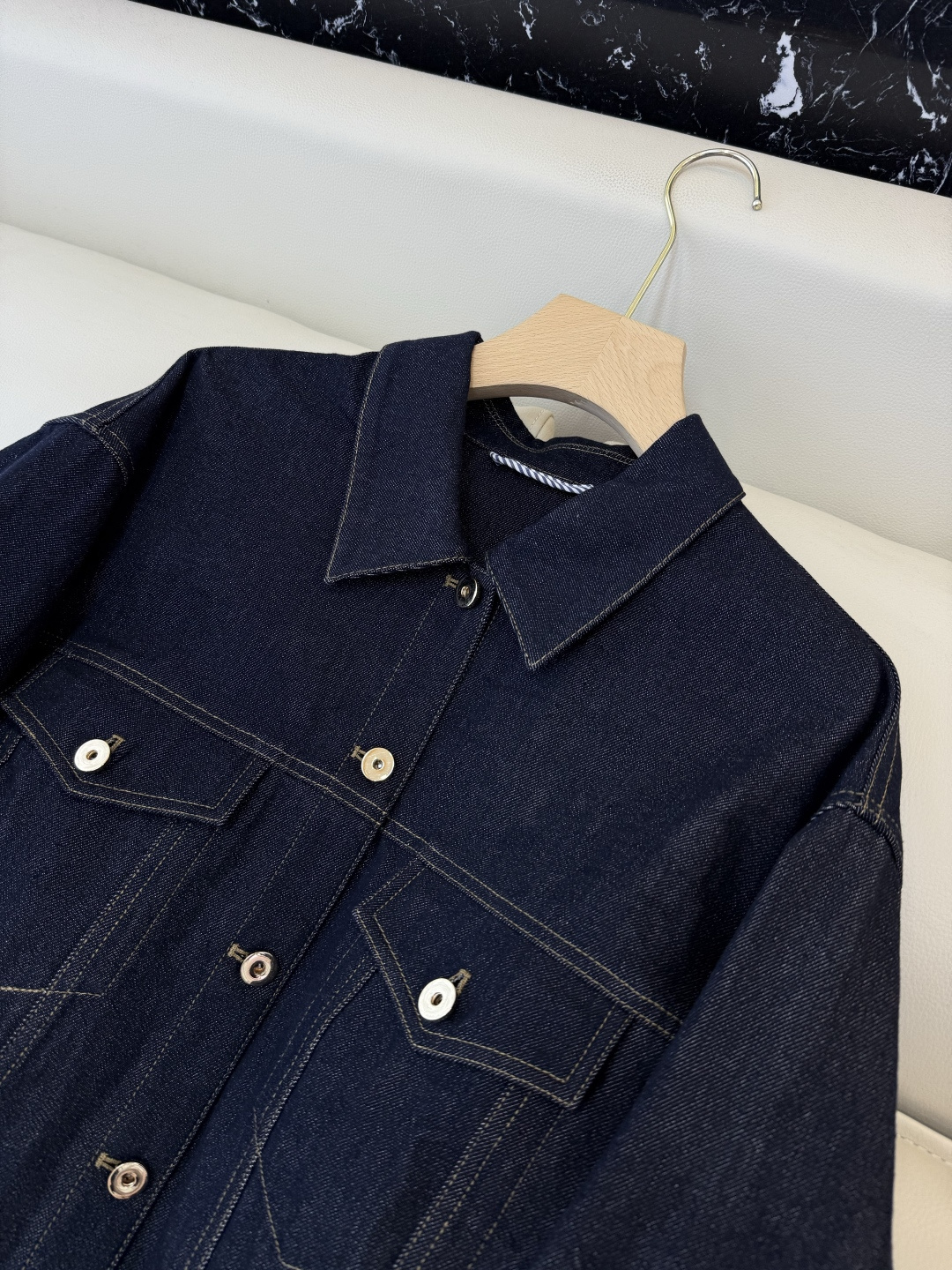 LZ26027#新款外套🌾BC 最新爆款 牛仔外套 SML