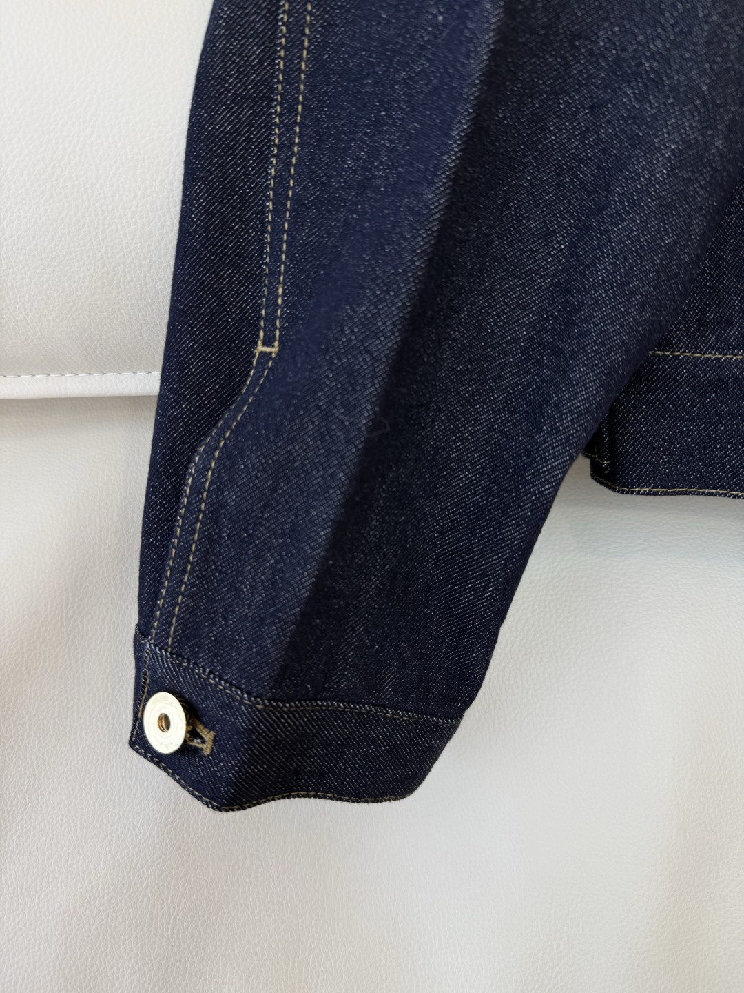 LZ26027#新款外套🌾BC 最新爆款 牛仔外套 SML