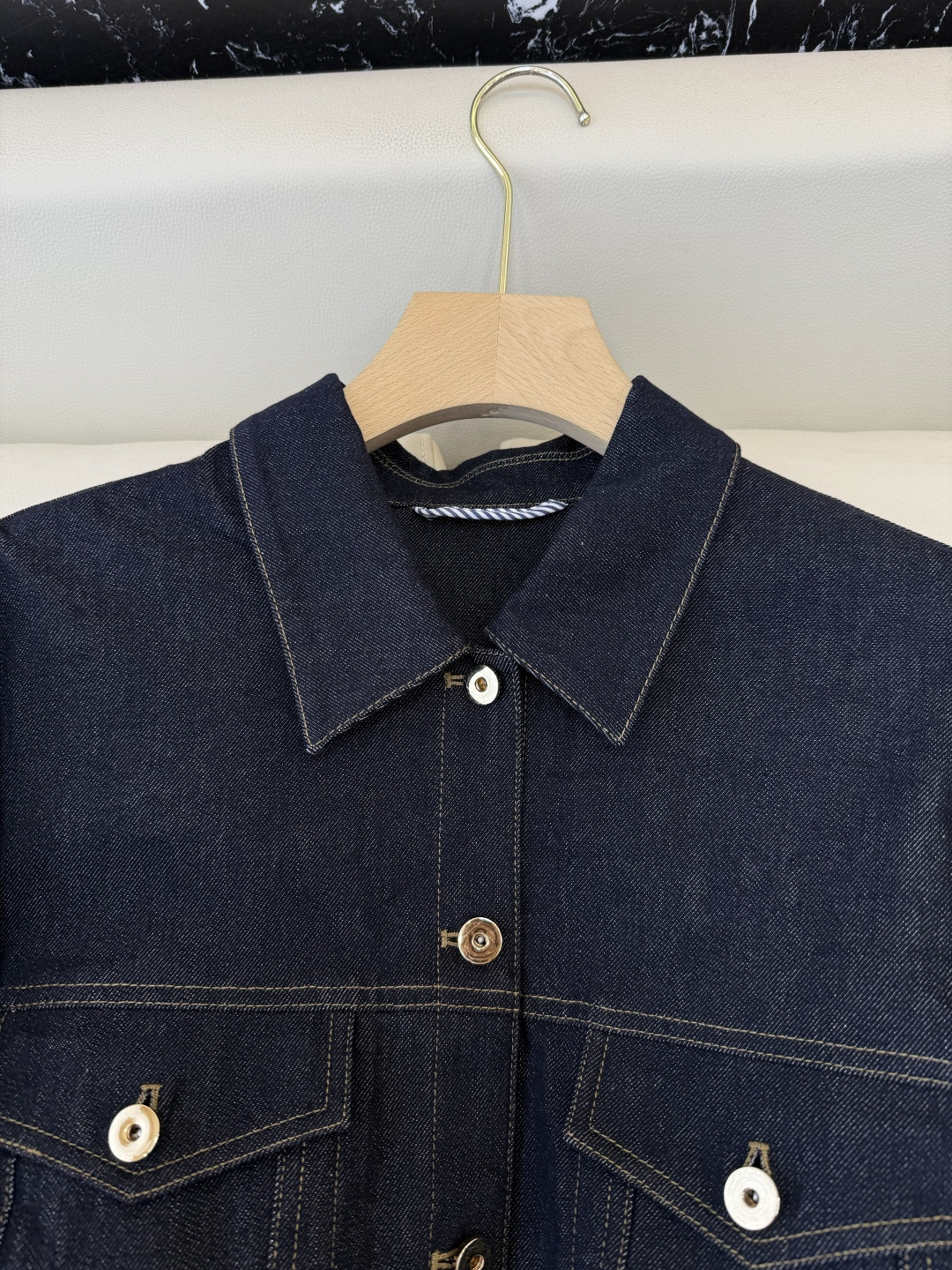 LZ26027#新款外套🌾BC 最新爆款 牛仔外套 SML