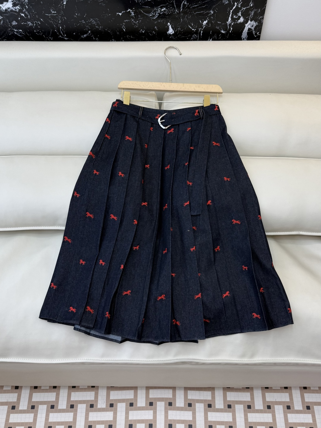 AW030#新款套装P‼️TB 绣花小马 牛仔马甲➕长半裙套装 深蓝色 浅蓝色 SML