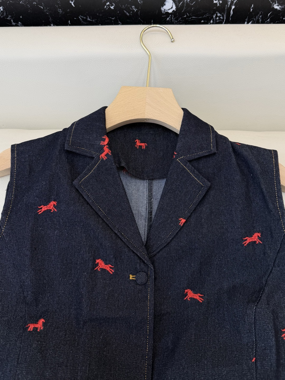 AW030#新款套装P‼️TB 绣花小马 牛仔马甲➕长半裙套装 深蓝色 浅蓝色 SML