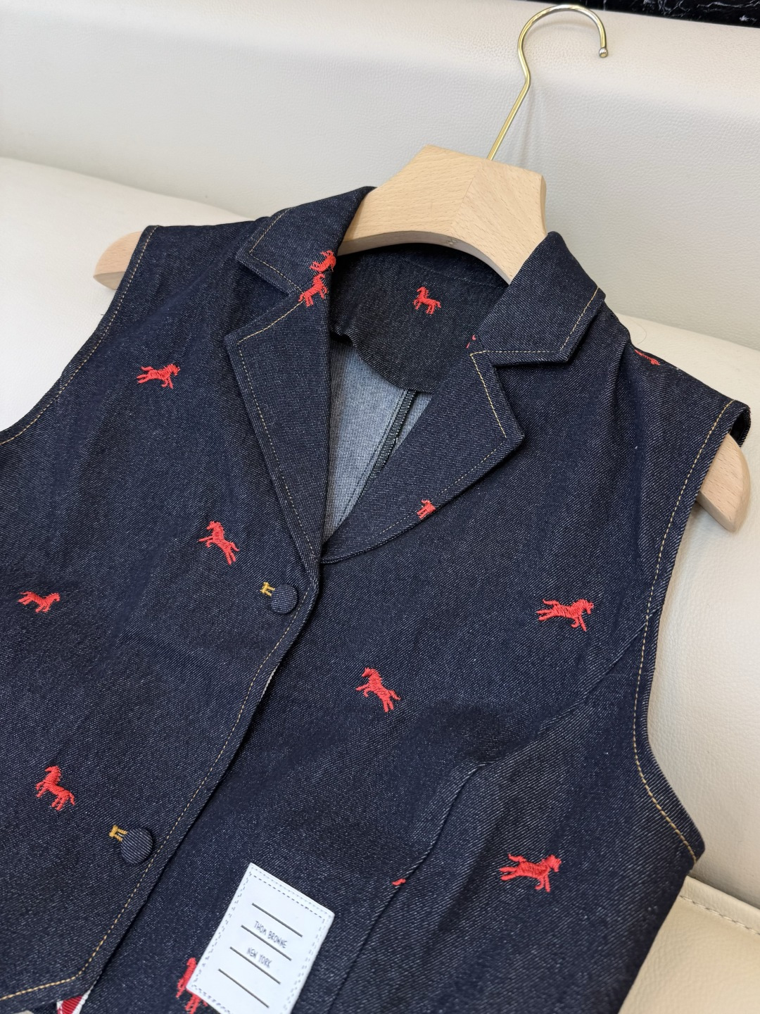 AW030#新款套装P‼️TB 绣花小马 牛仔马甲➕长半裙套装 深蓝色 浅蓝色 SML