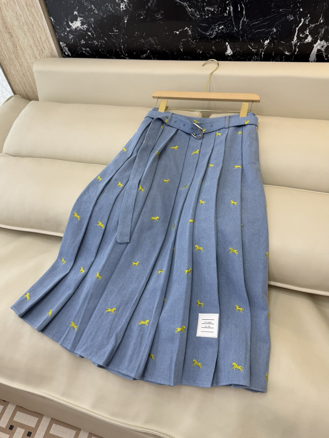 AW030#新款套装P‼️TB 绣花小马 牛仔马甲➕长半裙套装 深蓝色 浅蓝色 SML