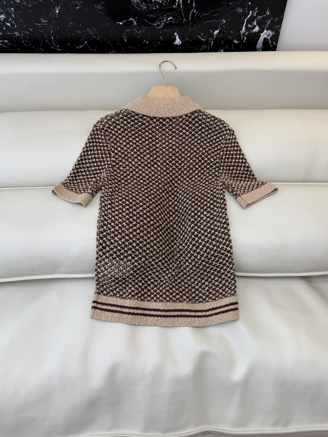 QG0168#新款T恤⚠️特批230‼️L V 金线绣花 polo领 短袖T恤 SML XL