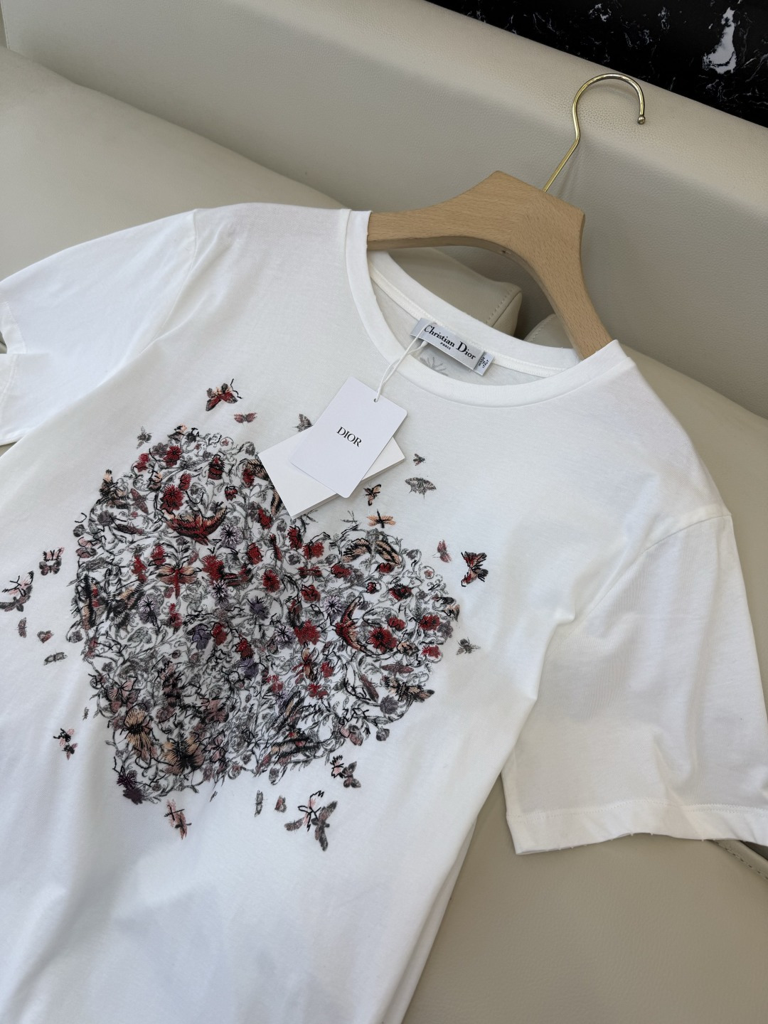 QG0165#新款T恤⚠️特批195‼️dior 顶级版 85% 棉 15% 麻 爱心 印花短袖T恤 S