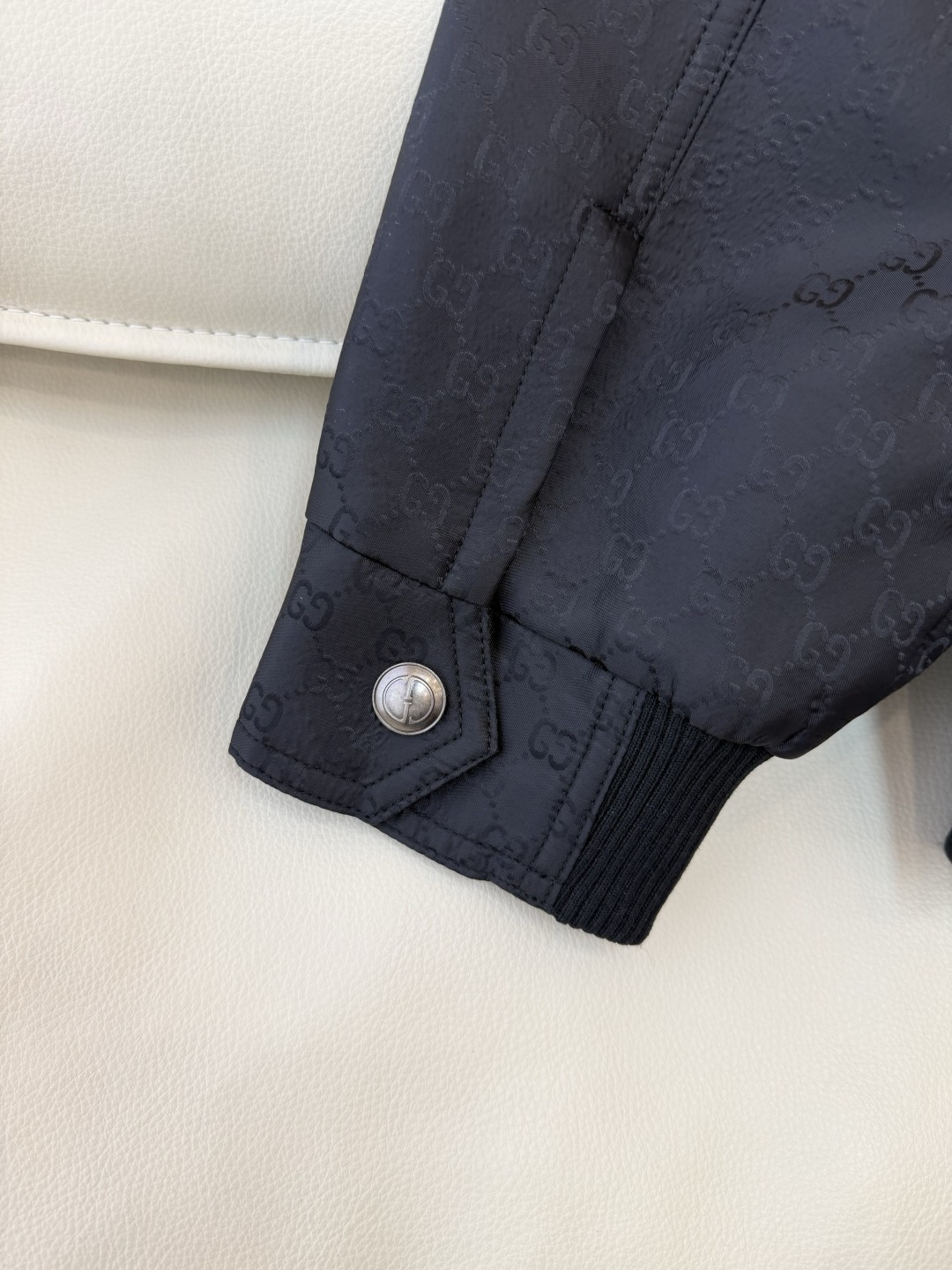 GU025#新款外套‼️L V 重工提花暗纹 长袖 外套 SML