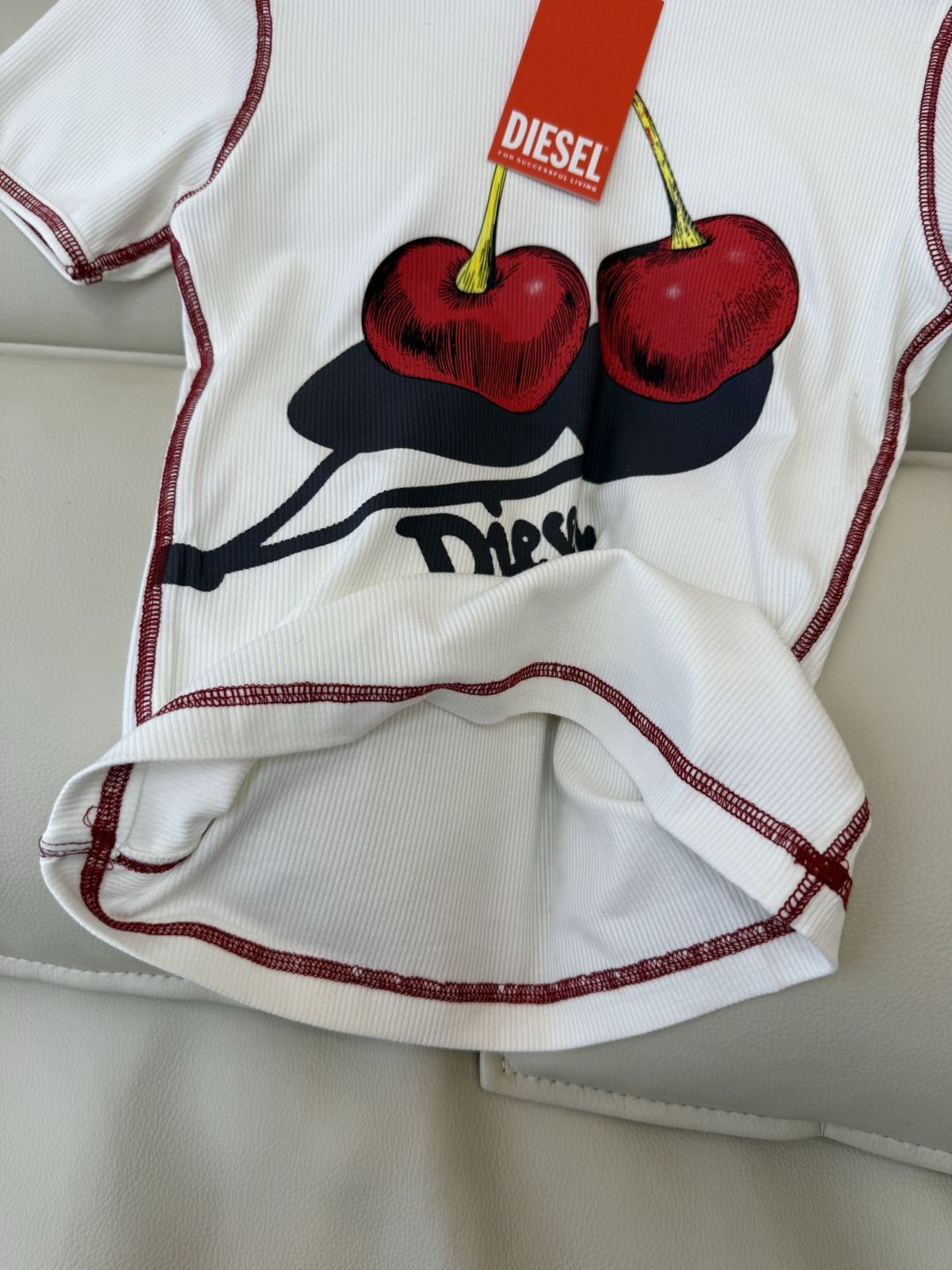 QG0170#新款T恤‼️DIE 超级显瘦 印花 樱桃🍒 短袖T恤 白色 黑色 SML