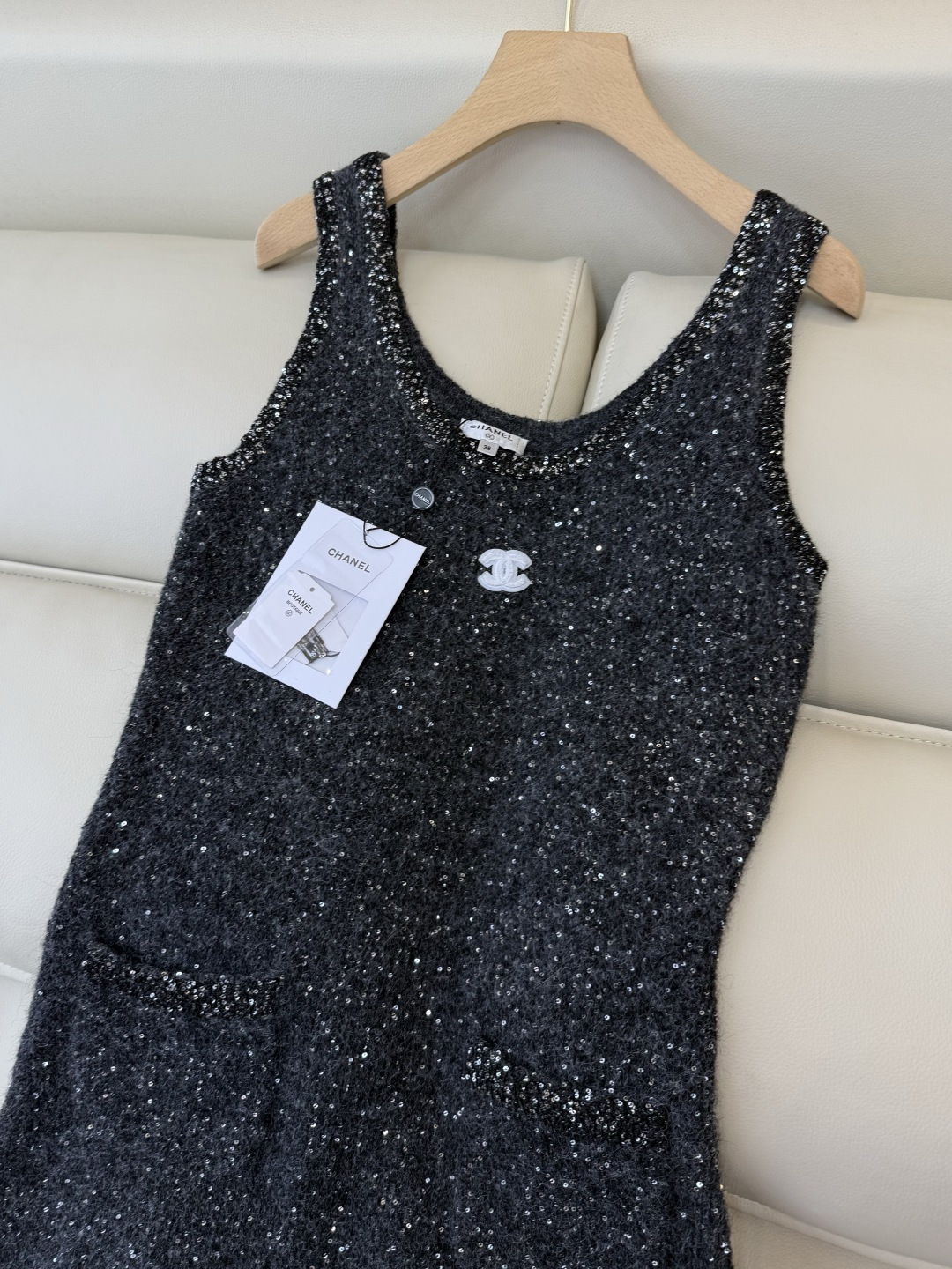 YZ003#新款连衣裙P‼️Chanel U型领 无袖显瘦 闪闪连衣裙 36/38/40