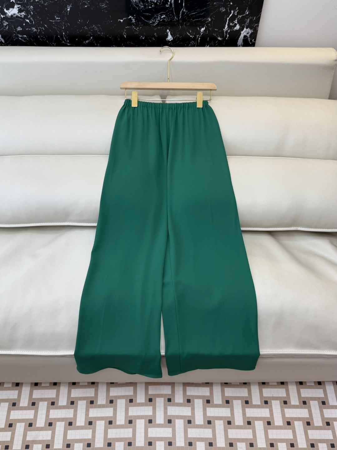 NO:774728,LZ5 is the highest version on the market. The girl inspects the goods, trims the three marks on the threads, and delivers the goods. You can send pictures and take videos. If you want quality or service, please add me on WeChat. We will not accept urgent orders. New pants factory theory elastic waist versatile air wide leg pants multi-color SML, women's clothing,19860909LZ5市面最高版本小妹验货、修剪线头上三标、发货可发图及拍视频,要品质要服务的加我微信,不接急单.新款裤子工厂 theory 松紧腰 百搭 空气阔腿裤 多色 SML,女装,,Women's clothing