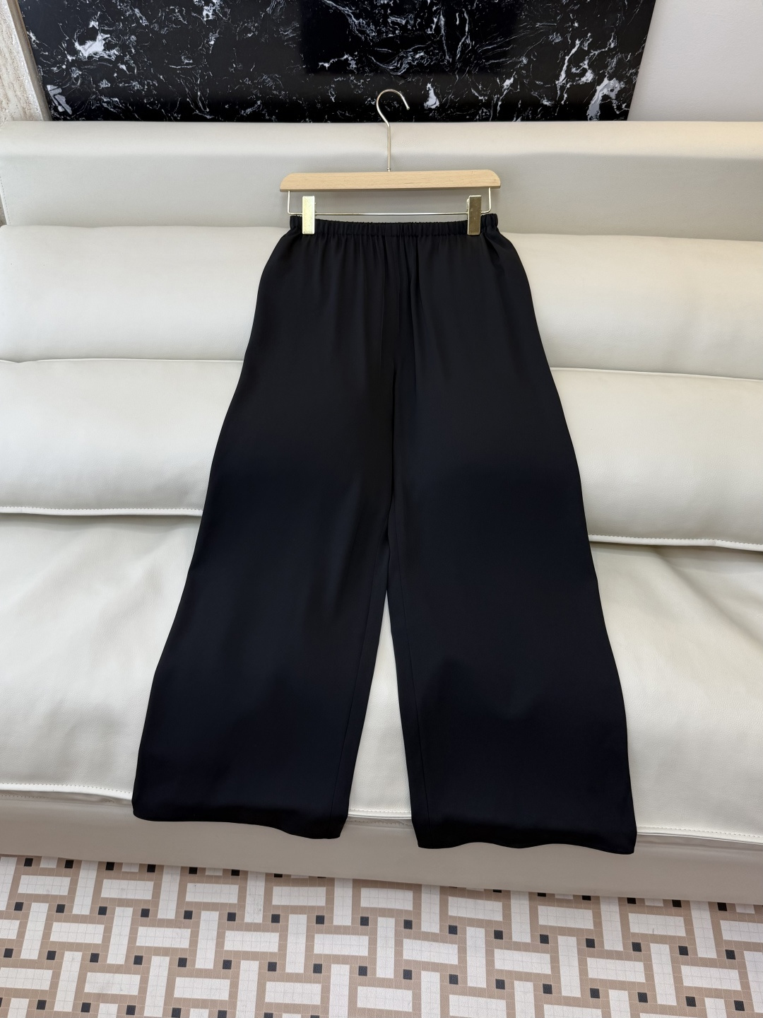 NO:791197,LZ5# new pants factory theory elastic waist versatile air wide leg pants multi-color SML,,19860909LZ5#新款裤子工厂 theory 松紧腰 百搭 空气阔腿裤 多色 SML,,,Women's clothing
