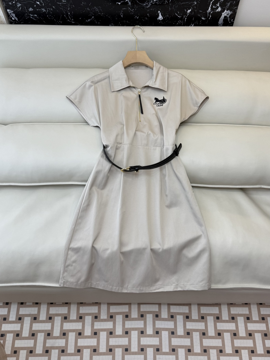 NO:791208,AW036#New dress factory Celi* Carriage embroidery short-sleeved dress black apricot SML,,celine,skirts,T-shirt,19860909AW036#新款连衣裙工厂 Celi* 马车绣花 短袖连衣裙 黑色 杏色 SML,,celine,skirts,T-shirt,,Women's clothing