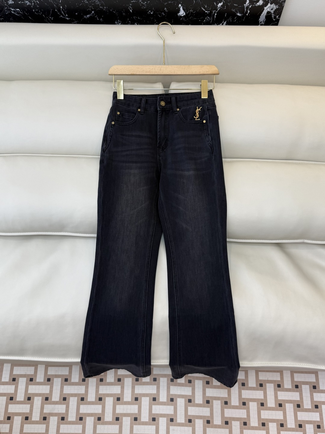 NO:791214,AW033# New Jeans Factory P YSL Stretch Embroidery Slim Jeans Light Blue Black 26-30,,saint laurent,jeans,19860909AW033#新款牛仔裤工厂P YSL 弹力绣花 显瘦 牛仔裤 浅蓝色 黑色 26-30,,saint laurent,jeans,,Women's clothing
