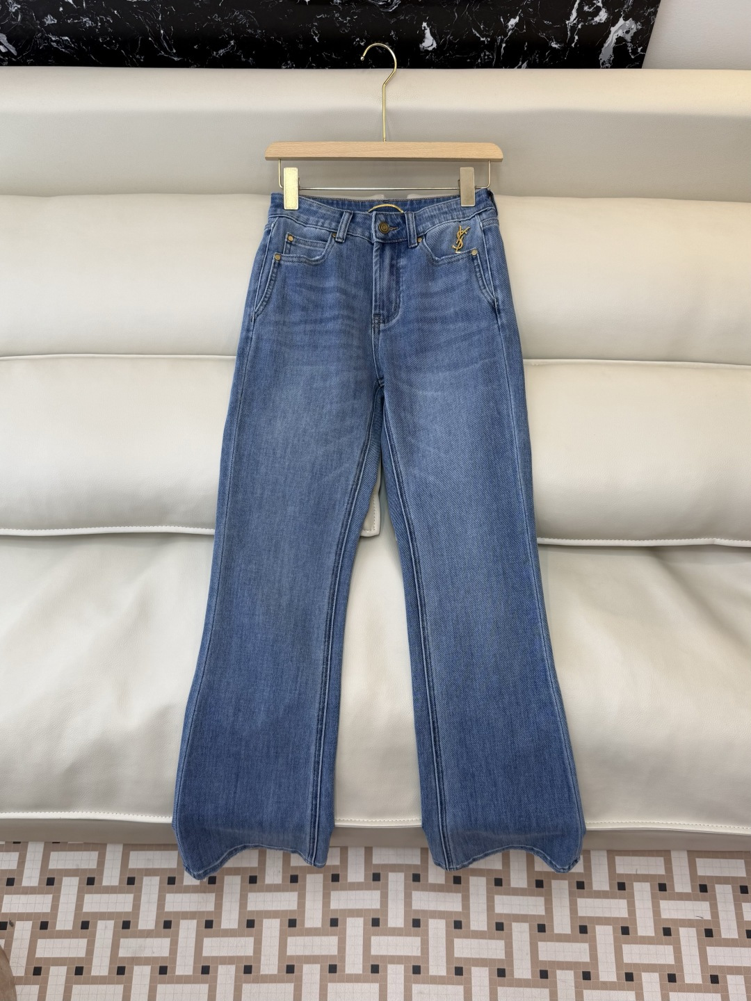 NO:791212,AW033# new jeans factory YSL stretch embroidered slim jeans light blue black 26-30,,saint laurent,jeans,19860909AW033#新款牛仔裤工厂 YSL 弹力绣花 显瘦 牛仔裤 浅蓝色 黑色 26-30,,saint laurent,jeans,,Women's clothing