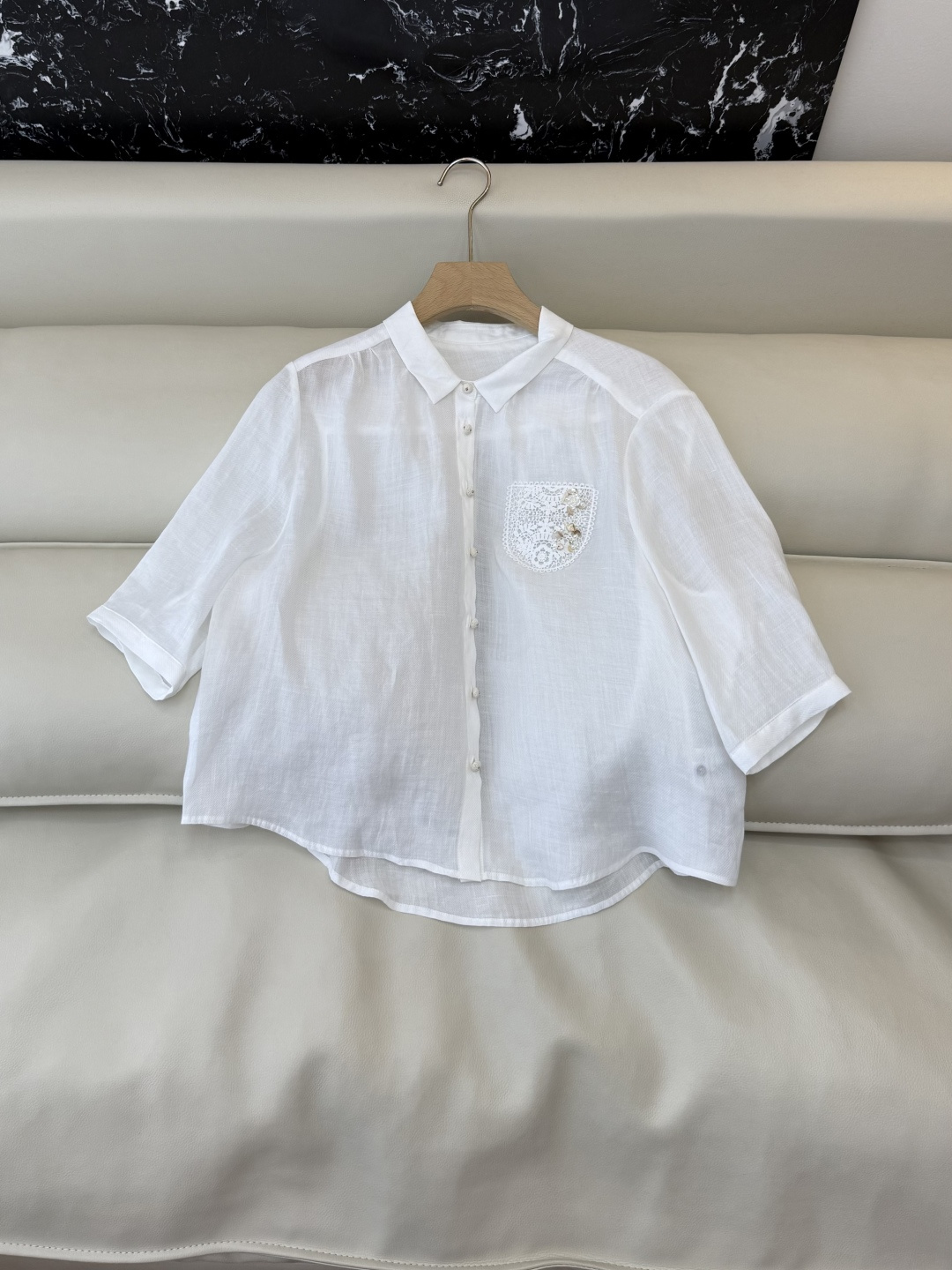 NO:777822,SY015 is the highest version on the market. The girl inspects the goods, trims the three marks on the threads, and delivers the goods. You can send pictures and take videos. If you want quality and service, please add me on WeChat. We will not accept urgent orders. New shirt factory, ramie, embroidered beads, mid-sleeve shirt, white SMLXL, women's clothing, shirts,19860909SY015市面最高版本小妹验货、修剪线头上三标、发货可发图及拍视频,要品质要服务的加我微信,不接急单.新款衬衫工厂 苎麻 绣花钉珠 中袖衬衫 白色 SMLXL,女装,shirts,,Women's clothing
