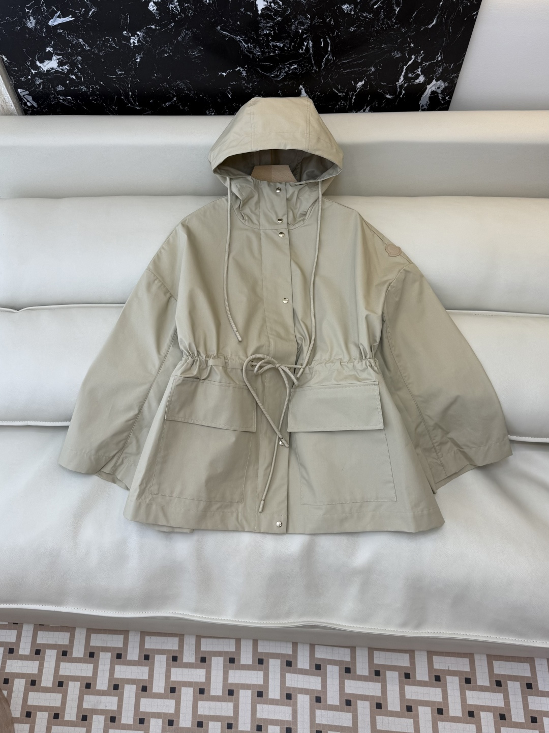 NO:791223,M2601# New Jacket P Mon Top Edition Windproof Hooded Drawstring Design Jacket Windbreaker Khaki Beige 00-0-1 Code,,jackets & coats,hats,19860909M2601#新款外套P Mon 顶级版 防风 带帽 抽绳设计 外套风衣 卡其色 米灰色 00-0-1码,,jackets & coats,hats,,Women's clothing