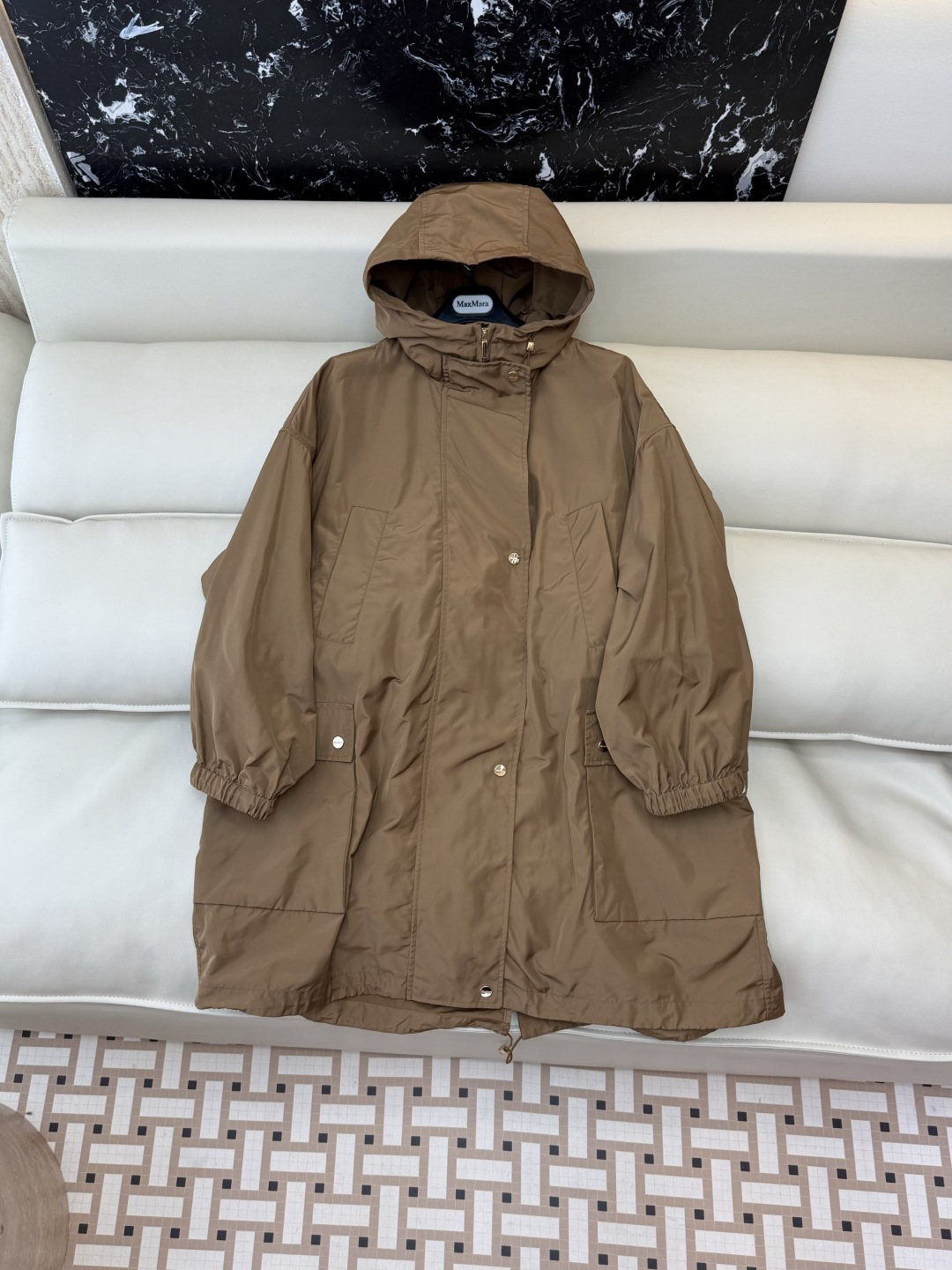 NO:791218,M2396# new coat P Mon top version windproof hooded long coat windbreaker caramel color 38/40/42 size,,jackets & coats,hats,19860909M2396#新款外套P Mon 顶级版 防风 带帽 长款 外套风衣 焦糖色 38/40/42码,,jackets & coats,hats,,Women's clothing