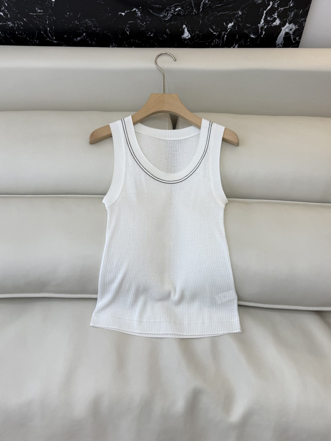 NO:774706,YB015 is the highest version on the market. The girl inspects the goods, trims the three marks on the thread, and delivers the goods. You can send pictures and take videos. If you want quality and service, please add me on WeChat. We do not accept urgent orders. New T-shirt factory BC wear bead tube wool sleeveless vest knitted top multi-color SML, women's clothing, tees, t-shirt,19860909YB015市面最高版本小妹验货、修剪线头上三标、发货可发图及拍视频,要品质要服务的加我微信,不接急单.新款T恤工厂 BC 穿 珠管 羊毛 无袖 背心 针织上衣 多色 SML,女装,tees，t-shirt,,Women's clothing