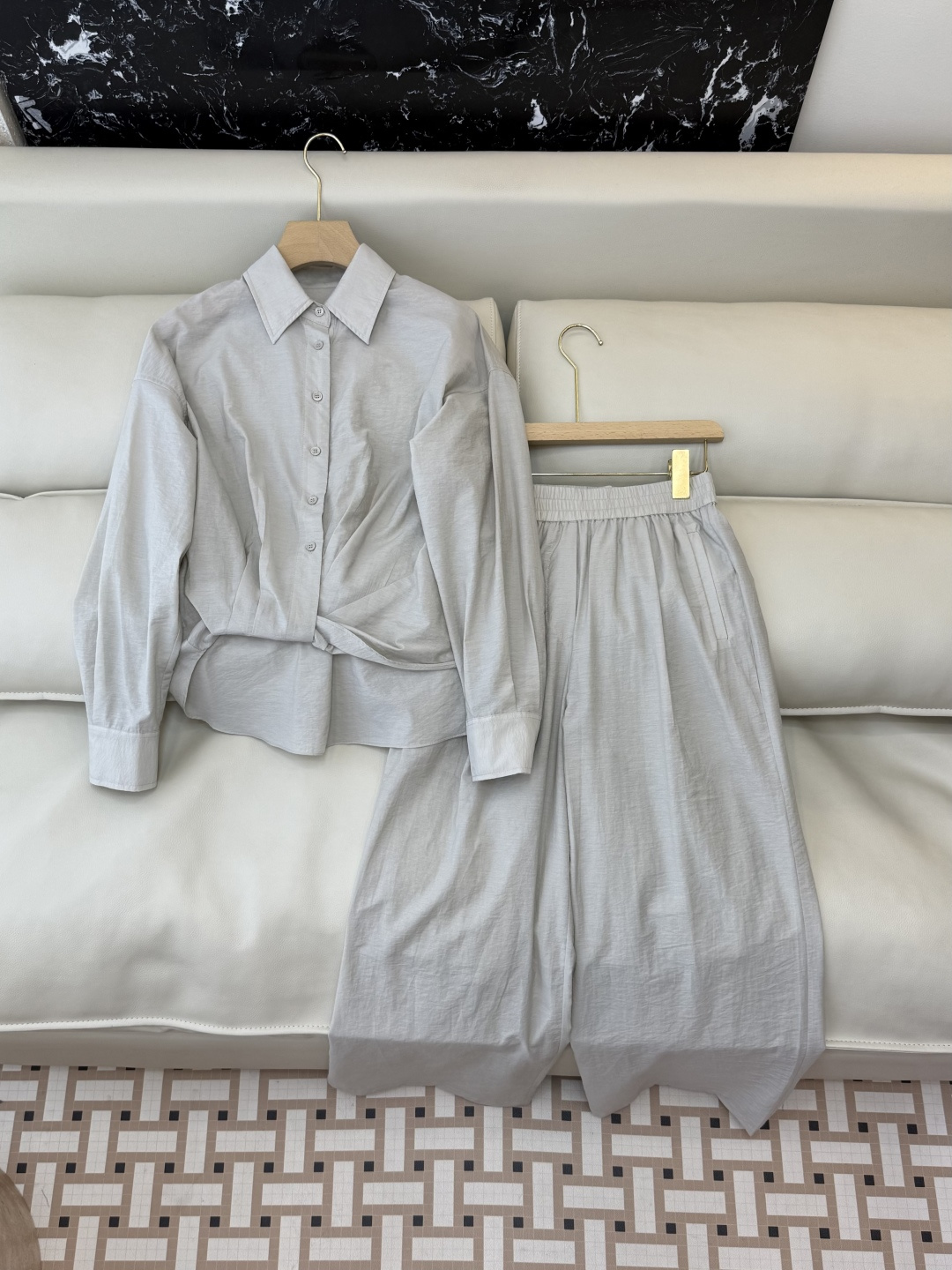 NO:776255,QD805276#New set BC top version knot 78 cotton long-sleeved shirt trousers suit blue gray beige SMLXL, women's clothing, shirts,19860909QD805276#新款套装 BC 顶级版 纽结78 棉 长袖衬衫长裤 套装 蓝灰色 米杏色 SMLXL,女装,shirts,,Women's clothing