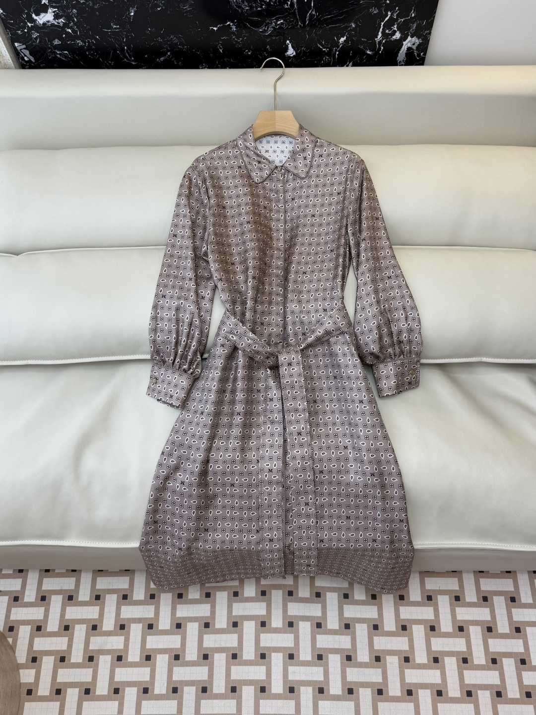 NO:776260,BS1130# new dress Max twill silk printed long-sleeved dress two colors 36/38/40/42, Maxmara-clothing,skirts,real silk,19860909BS1130#新款连衣裙 Max 斜纹真丝印花长袖连衣裙 两色 36/38/40/42,麦丝玛拉-服装,skirts,real silk,,Women's clothing