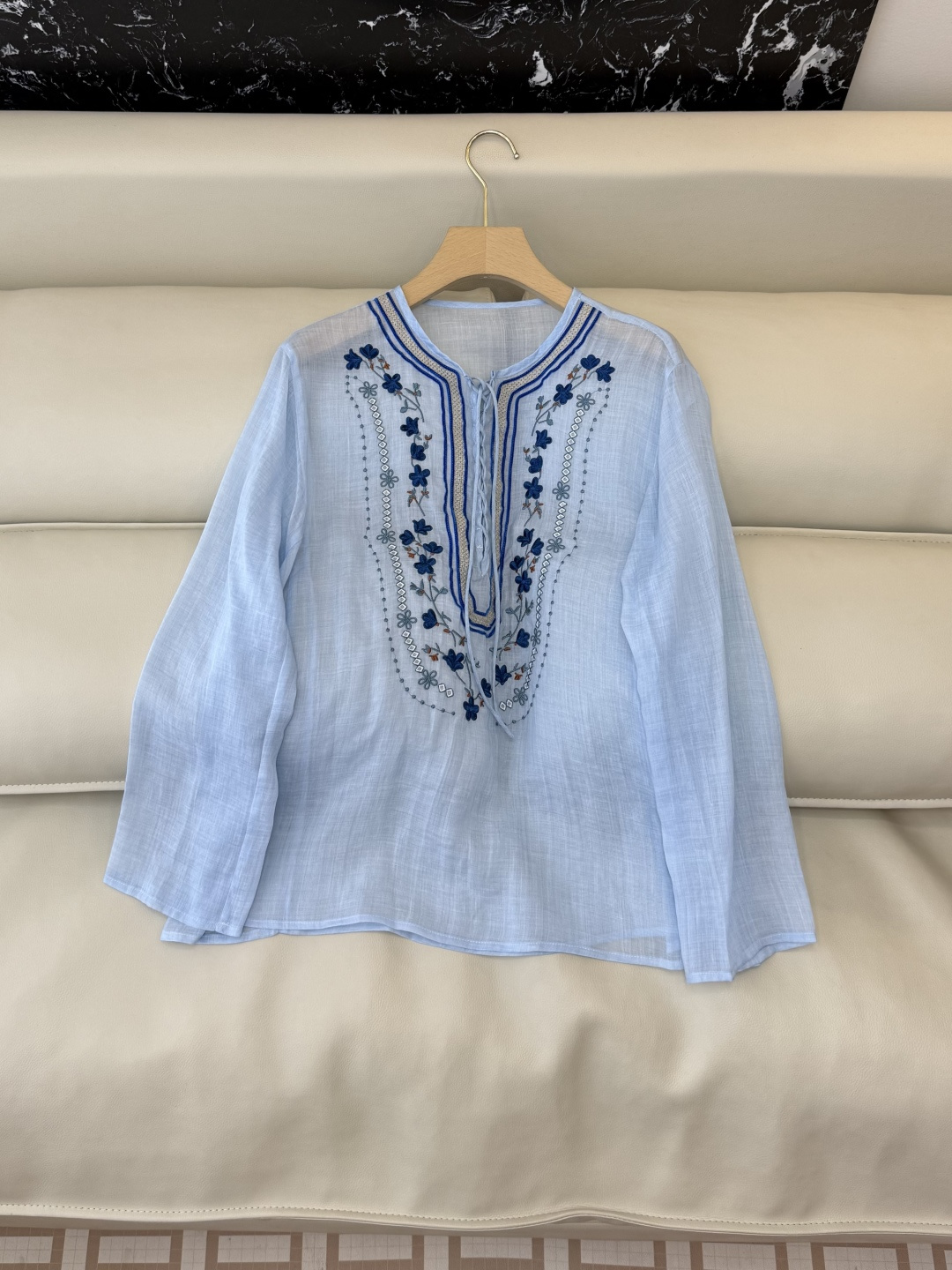 NO:777942,LH012, the highest version on the market, the girl inspects the goods, trims the three marks on the thread, and delivers the goods. You can send pictures and take videos. If you want quality or service, add me on WeChat. We do not accept urgent orders. New top factory ES Ramie Heavy embroidery lace long-sleeved top blue SML, women's clothing,19860909LH012市面最高版本小妹验货、修剪线头上三标、发货可发图及拍视频,要品质要服务的加我微信,不接急单.新款上衣工厂 ES 苎麻 重工绣花花边长袖上衣 蓝色 SML,女装,,Women's clothing