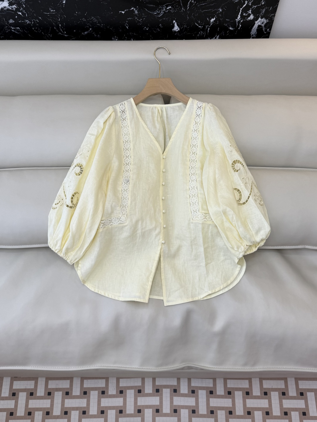 NO:777951,LH014 The highest version on the market. The girl inspects the goods, trims the three marks on the thread, and delivers the goods. You can send pictures and take videos. If you want quality or service, please add me on WeChat. We will not accept urgent orders. New top factory ES linen embroidered lace short-sleeved top yellow SML, women's clothing, T-shirt,19860909LH014市面最高版本小妹验货、修剪线头上三标、发货可发图及拍视频,要品质要服务的加我微信,不接急单.新款上衣工厂 ES 麻 绣花花边短袖 上衣 黄色 SML,女装,T-shirt,,Women's clothing