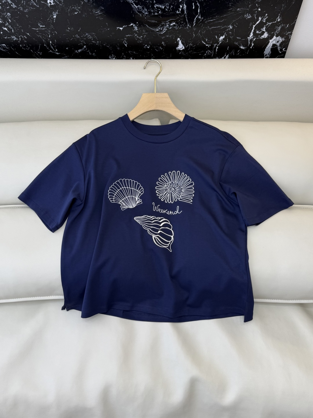 NO:778464,CK069 is the highest version on the market. The girl inspects the goods, trims the three marks on the threads, and delivers the goods. You can send pictures and take videos. If you want quality or service, please add me on WeChat. We do not accept urgent orders. New T-shirt factory Max weekend ocean shell embroidery short-sleeved T-shirt blue SML, women's clothing, T-shirt, tees, t-shirt,19860909CK069市面最高版本小妹验货、修剪线头上三标、发货可发图及拍视频,要品质要服务的加我微信,不接急单.新款T恤工厂 Max weekend 海洋贝壳绣花 短袖T恤 蓝色 SML,女装,T-shirt,tees，t-shirt,,Women's clothing