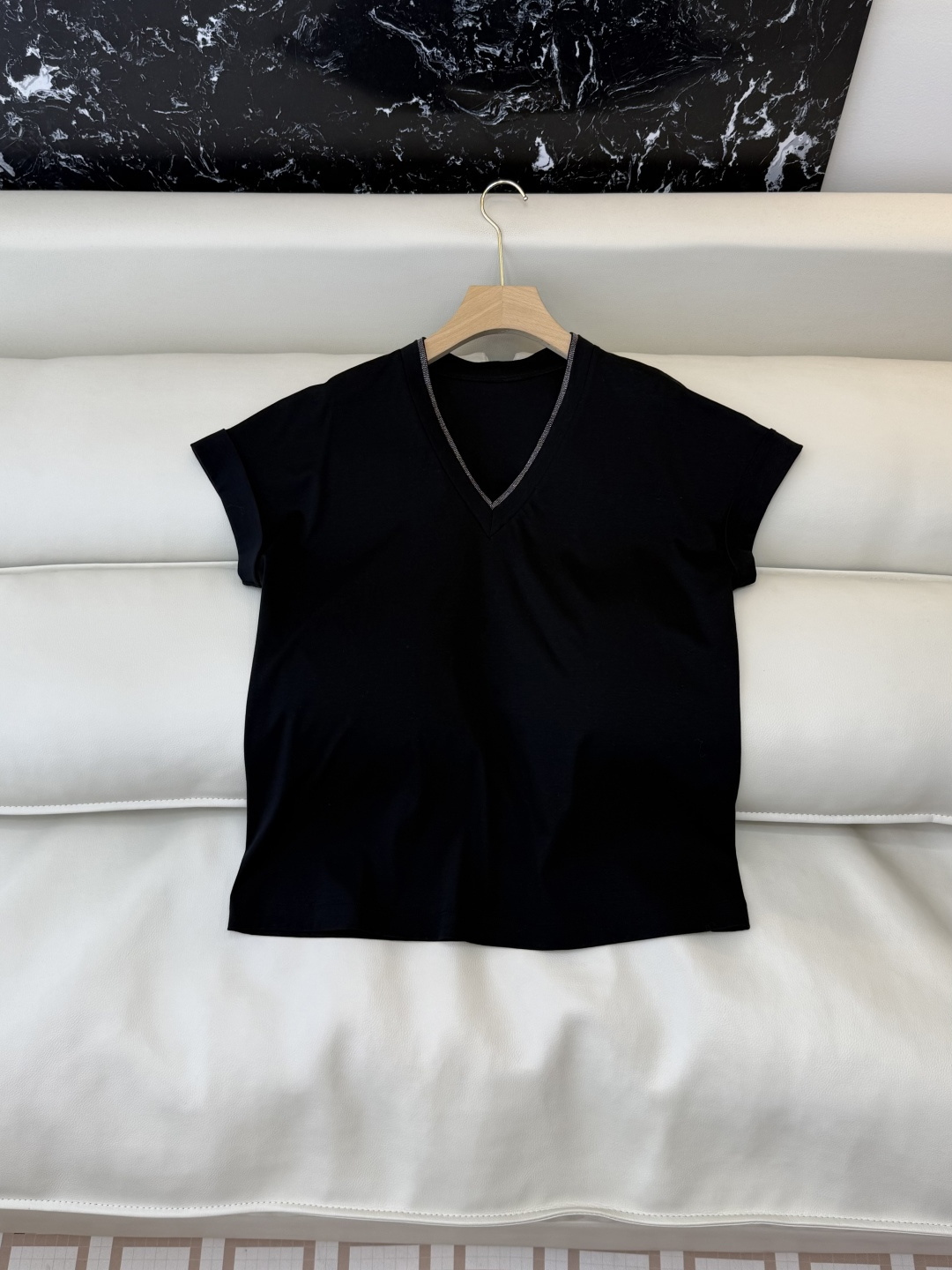 NO:776236,LZ26037# New T-shirt P BC heavy industry chain V-neck short-sleeved T-shirt black coffee white SML, women's clothing, T-shirt, tees, t-shirt,19860909LZ26037#新款T恤P BC 重工链条 V领 短袖T恤 黑色 咖色 白色 SML,女装,T-shirt,tees，t-shirt,,Women's clothing