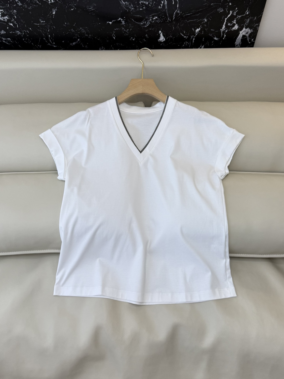 NO:776245,LZ26037# New T-shirt P BC heavy industry chain V-neck short-sleeved T-shirt black coffee white SML, women's clothing, T-shirt, tees, t-shirt,19860909LZ26037#新款T恤P BC 重工链条 V领 短袖T恤 黑色 咖色 白色 SML,女装,T-shirt,tees，t-shirt,,Women's clothing