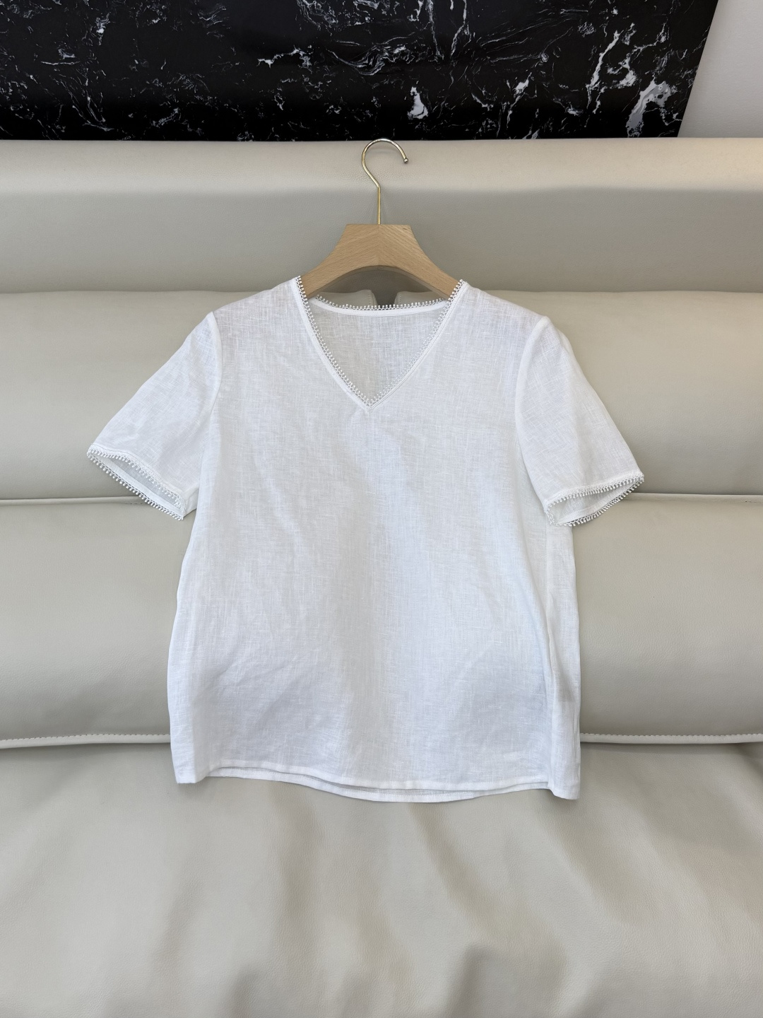 NO:777895,FY0112 The highest version on the market. The girl inspects the goods, trims the three marks on the threads, and delivers the goods. You can send pictures and take videos. If you want quality or service, add me on WeChat. We will not accept urgent orders. New top factory, lace, short-sleeved linen top, black white, SMLXL, women's clothing, T-shirt,19860909FY0112市面最高版本小妹验货、修剪线头上三标、发货可发图及拍视频,要品质要服务的加我微信,不接急单.新款上衣工厂 蕾丝花边 短袖亚麻上衣 黑色 白色 SMLXL,女装,T-shirt,,Women's clothing