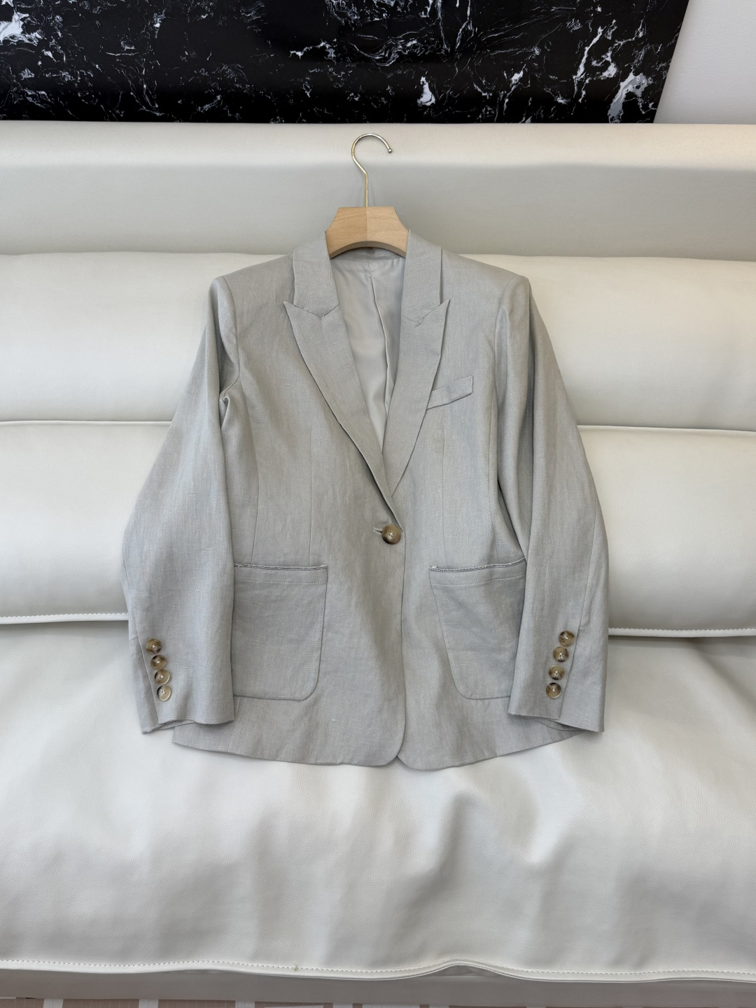 NO:777896,QX008, the highest version on the market, the girl inspects the goods, trims the three marks on the threads, and delivers the goods. You can send pictures and take videos. If you want quality and service, please add me on WeChat. We will not accept urgent orders. Factory suit jacket BC style pure linen long-sleeved suit jacket two colors SMLXL, women's clothing, jackets & coats, business suit,19860909QX008市面最高版本小妹验货、修剪线头上三标、发货可发图及拍视频,要品质要服务的加我微信,不接急单.工厂西装外套 BC 风格 纯亚麻 长袖西装外套 两色 SMLXL,女装,jackets & coats,business suit,,Women's clothing