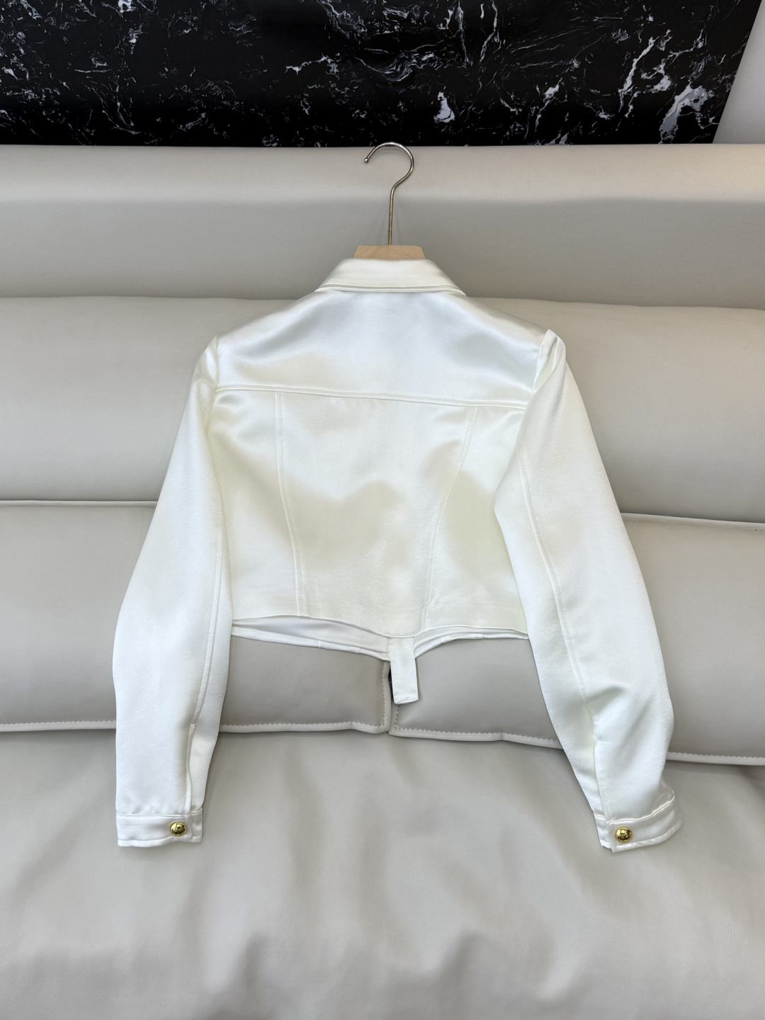 HXZ092#新款外套。M家 醋酸面料 金扣 长袖外套 黑色 白色 SMLXL