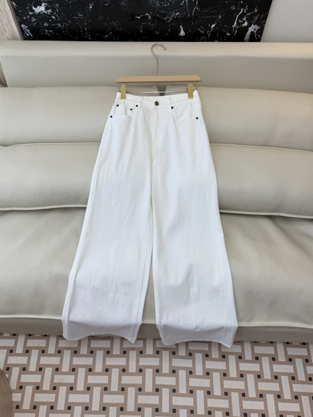 NO:778387,CX0190, the highest version on the market, the girl inspects the goods, trims the three marks on the thread, and delivers the goods. You can send pictures and take videos. If you want quality and service, add me on WeChat. We will not accept urgent orders. New jeans factory YSL denim cotton slim jeans blue white 26-30 yards, Saint Laurent-clothing, saint laurent, saint laurent, jeans,19860909CX0190市面最高版本小妹验货、修剪线头上三标、发货可发图及拍视频,要品质要服务的加我微信,不接急单.新款牛仔裤工厂 YSL 牛仔棉显瘦牛仔裤 蓝色 白色 26-30码,圣罗兰-服装,saint laurent,saint laurent,jeans,,Women's clothing