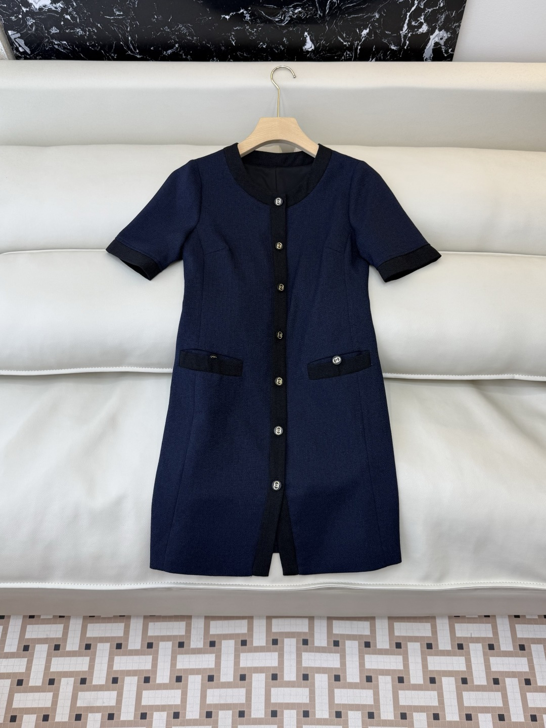 NO:778786,YZ010, the highest version on the market, will inspect the goods, trim the three marks on the threads, and ship the goods. You can send pictures and take videos. If you want quality or service, please add me on WeChat. We will not accept urgent orders. New dress factory Gucci short-sleeved dress navy blue SML, Gucci-clothing, gucci, gucci, skirts, T-shirt,19860909YZ010市面最高版本小妹验货、修剪线头上三标、发货可发图及拍视频,要品质要服务的加我微信,不接急单.新款连衣裙工厂 Gucci 短袖 连衣裙 藏青色 SML,古驰-服装,gucci,gucci,skirts,T-shirt,,Women's clothing