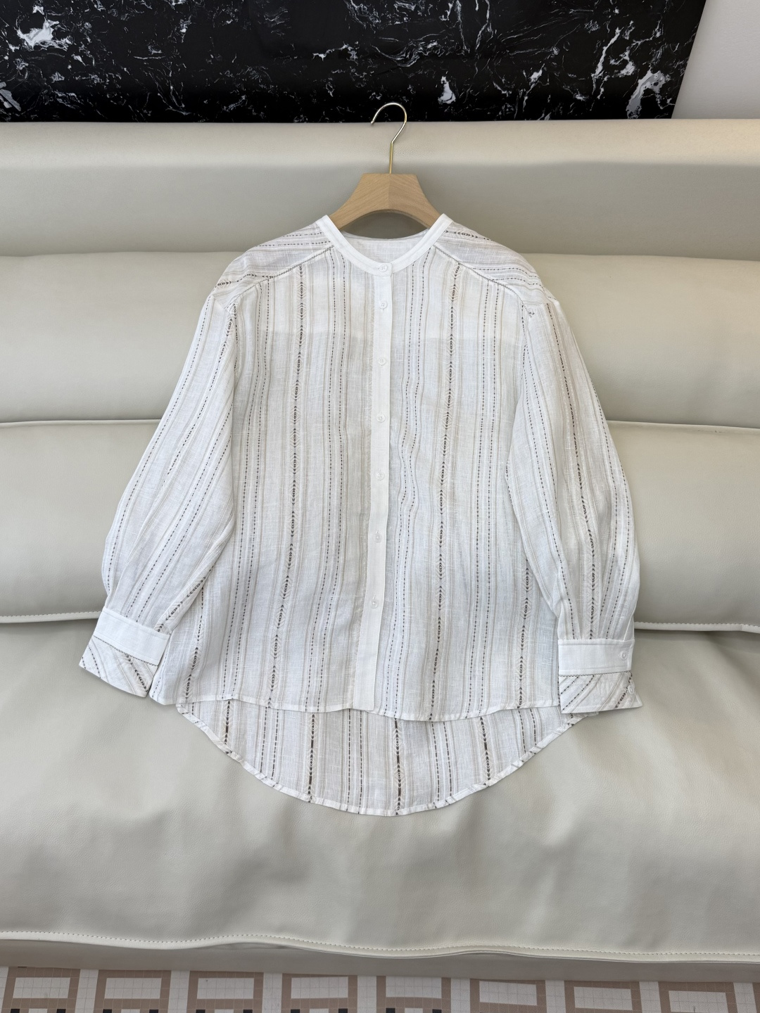 NO:778793,DG012, the highest version on the market, will inspect the goods, trim the three marks on the threads, and ship the goods. You can send pictures and take videos. If you want quality or service, please add me on WeChat. We do not accept urgent orders. New shirt factory LP linen long-sleeved shirt caramel color hemp natural color SML, women's clothing, loro piana, shirts,19860909DG012市面最高版本小妹验货、修剪线头上三标、发货可发图及拍视频,要品质要服务的加我微信,不接急单.新款衬衫工厂 LP 亚麻 长袖衬衫 焦糖色 麻本色 SML,女装,loro piana,shirts,,Women's clothing