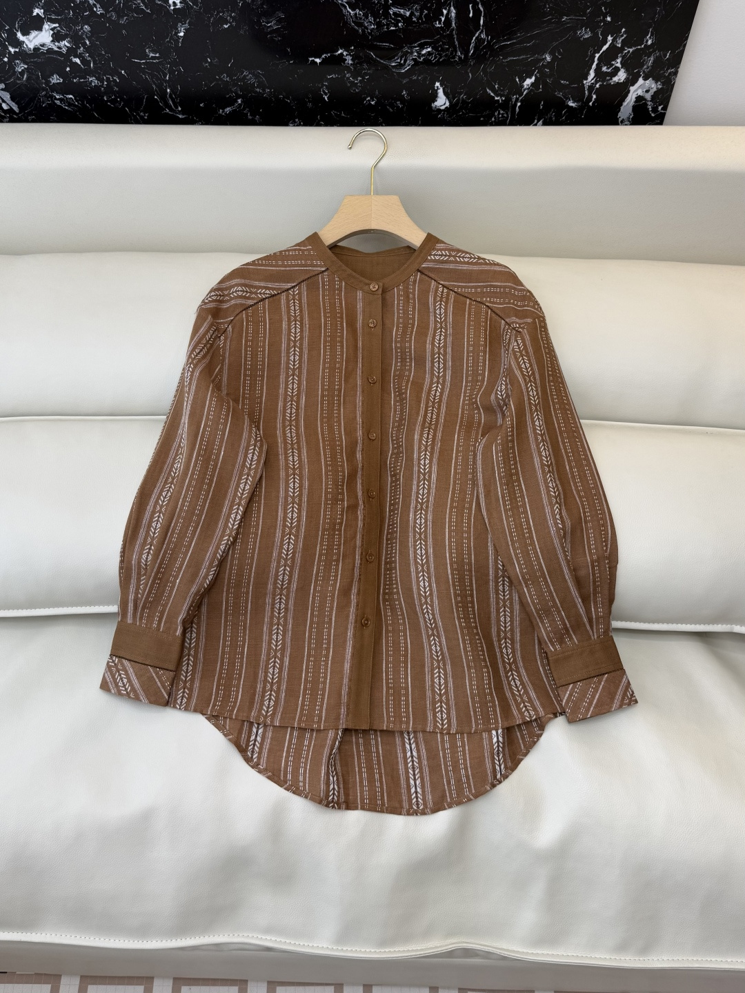 NO:799228,345DG012# New shirt factory special L linen long-sleeved shirt caramel color linen color SML,,loro piana,shirts,19860909345DG012#新款衬衫工厂特 L 亚麻 长袖衬衫 焦糖色 麻本色 SML,,loro piana,shirts,,Women's clothing