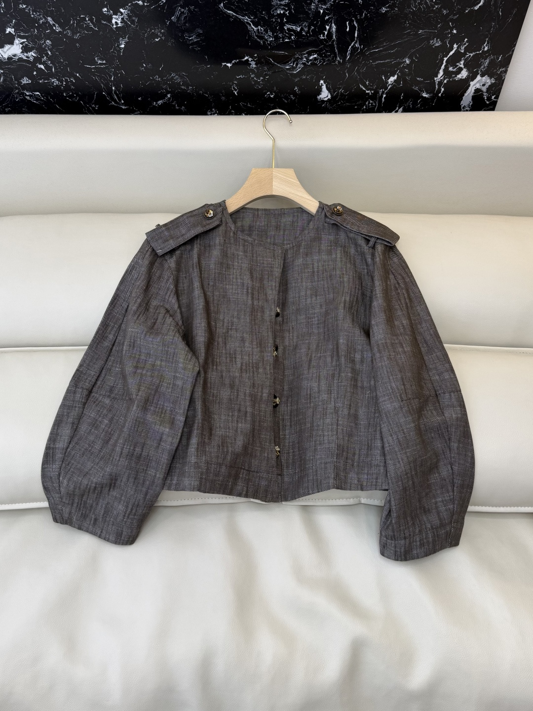 NO:778797,DG013, the highest version on the market, the girl will inspect the goods, trim the three marks on the threads, and ship the goods. You can send pictures and take videos. If you want quality or service, please add me on WeChat. We do not accept urgent orders. New coat factory L P beaded buttons long-sleeved jacket coffee color SML, women's clothing, jackets & coats,19860909DG013市面最高版本小妹验货、修剪线头上三标、发货可发图及拍视频,要品质要服务的加我微信,不接急单.新款外套工厂 L P 钉珠扣 长袖外套 咖色 SML,女装,jackets & coats,,Women's clothing