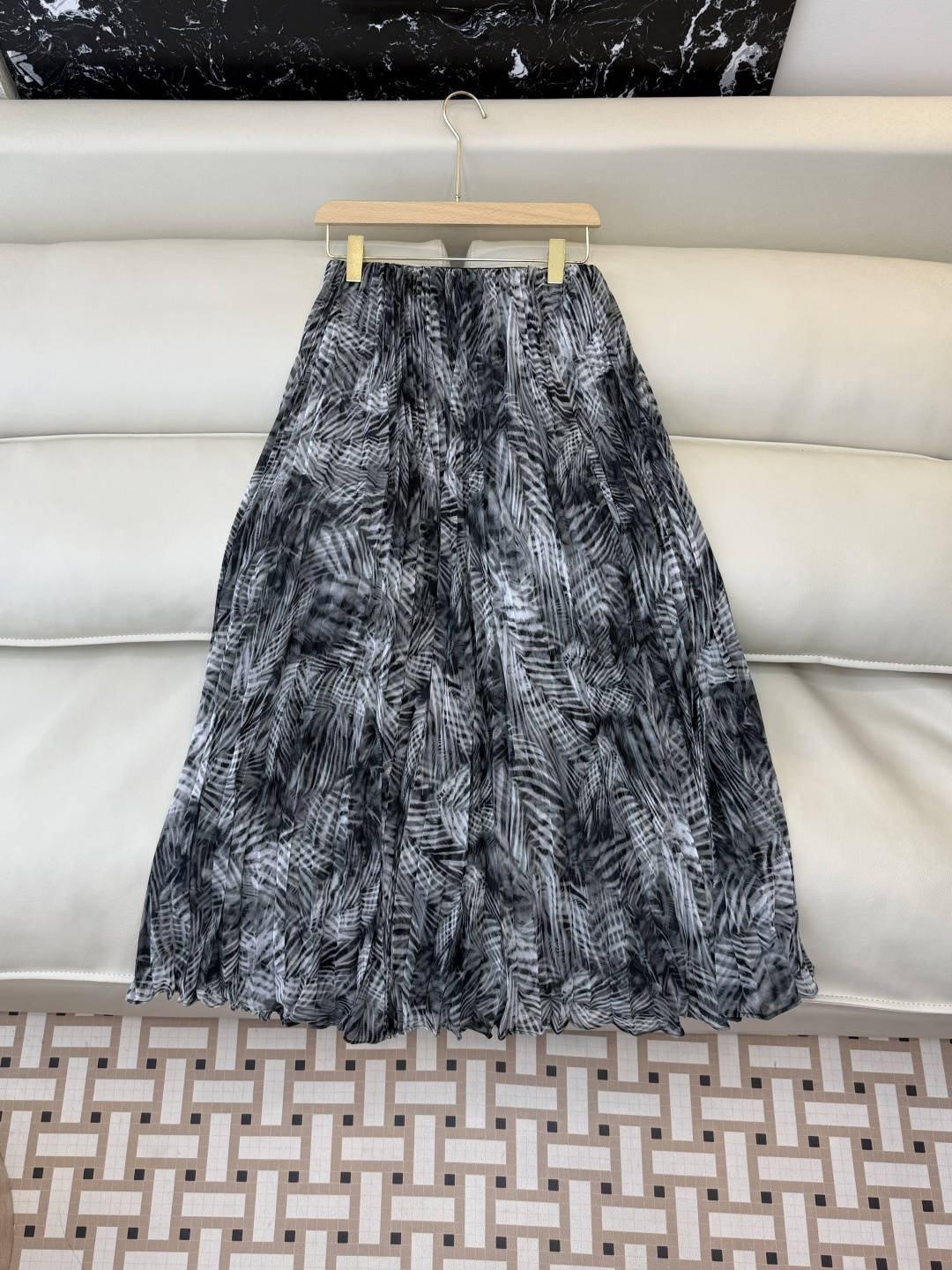 NO:802198,YJJ003# new skirt factory super slim pleated printed long skirt two colors SMLXL,,skirts,19860909YJJ003#新款半裙工厂 超级显瘦 压褶印花长半裙 两色 SMLXL,,skirts,,Women's clothing
