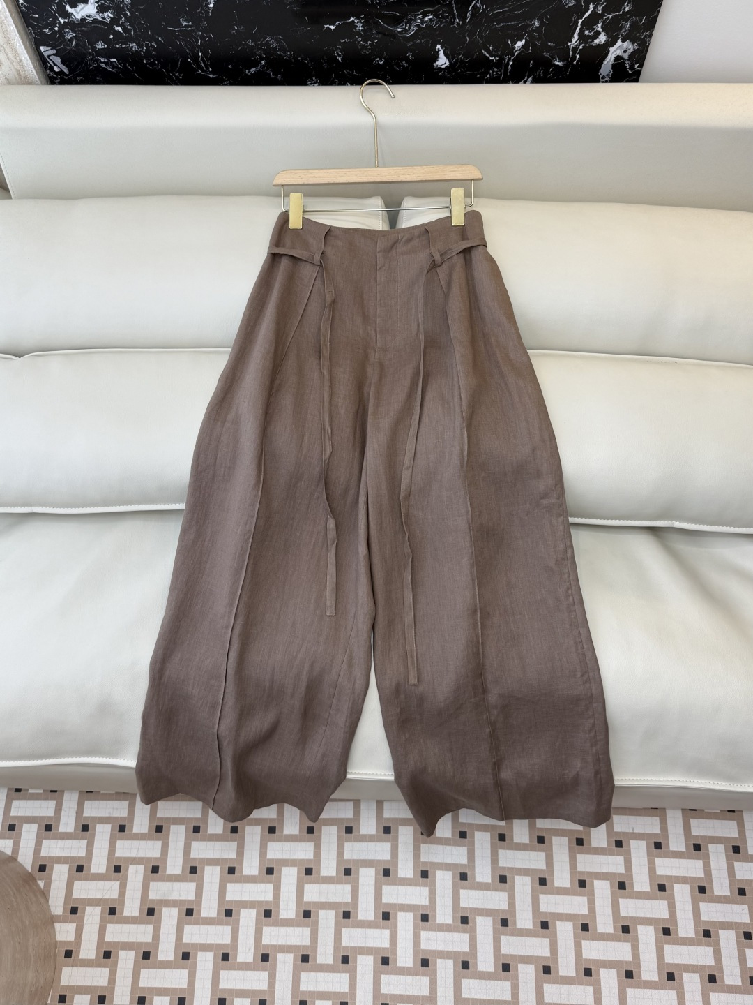 NO:782565,YJJ009# New trousers factory specializes in the highest version on the market. The girl will inspect the goods, trim the three marks on the threads, and send pictures and videos before delivery. If you want quality or service, please add me on WeChat. I will not accept urgent orders. P Minimalist style linen wide-leg trousers, purple mocha color SMLXL, women's clothing,19860909YJJ009#新款裤子工厂特市面最高版本小妹验货、修剪线头上三标、发货可发图及拍视频,要品质要服务的加我微信,不接急单.P 极简风 亚麻阔腿长裤 紫色 摩卡色 SMLXL,女装,,Women's clothing