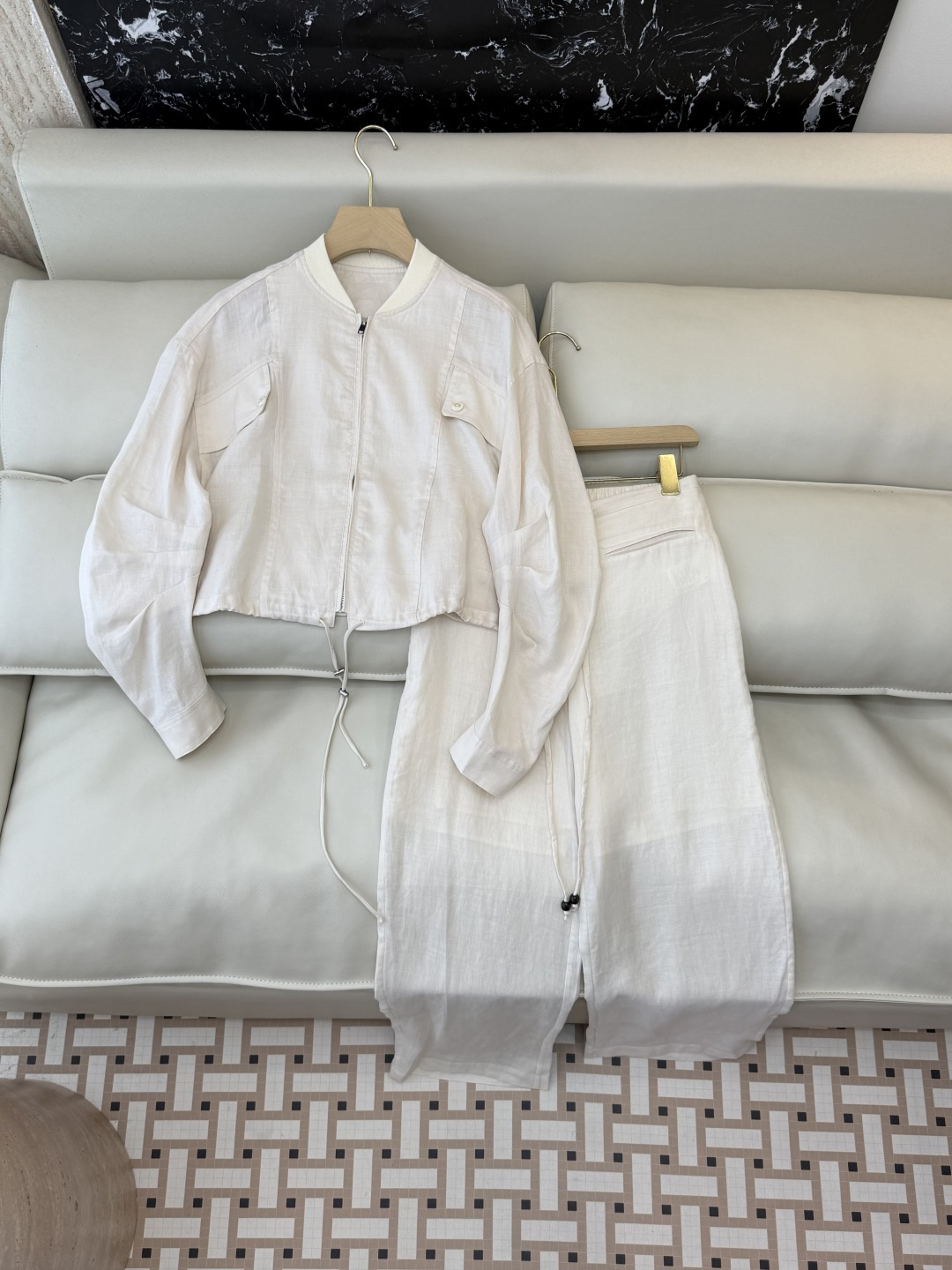 NO:782590,YJJ002# The new suit factory specializes in the highest version on the market. The girl will inspect the goods, trim the three marks on the threads, and send pictures and videos before delivery. If you want quality or service, please add me on WeChat. We will not accept urgent orders. P LP minimalist style linen jacket and trouser suit two colors SMLXL, women's clothing, loro piana, jackets & coats,19860909YJJ002# 新款套装工厂特市面最高版本小妹验货、修剪线头上三标、发货可发图及拍视频,要品质要服务的加我微信,不接急单.P LP极简风 亚麻 外套长裤套装 两色 SMLXL,女装,loro piana,jackets & coats,,Women's clothing